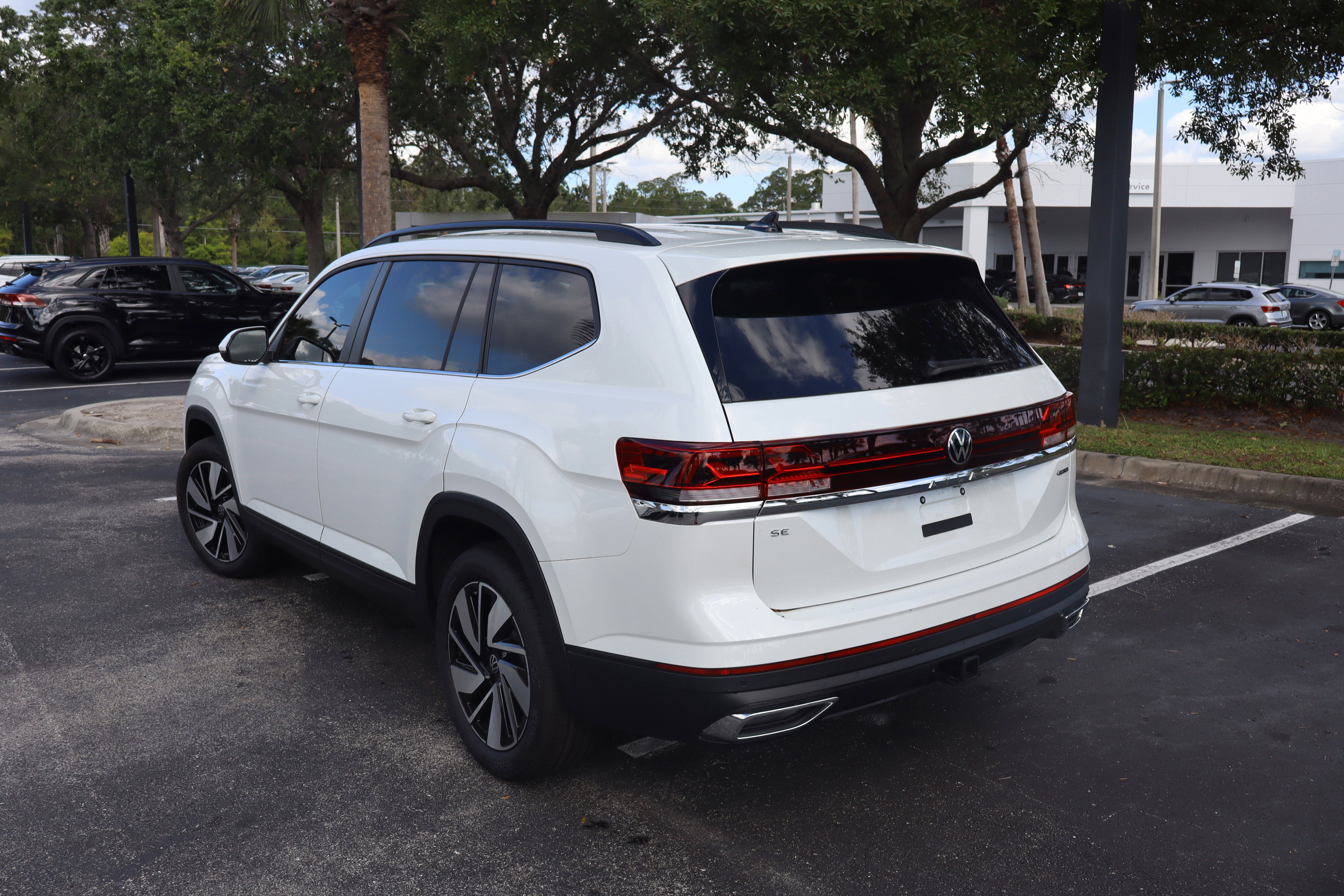 2026 Volkswagen Atlas 2.0T SE w/Technology