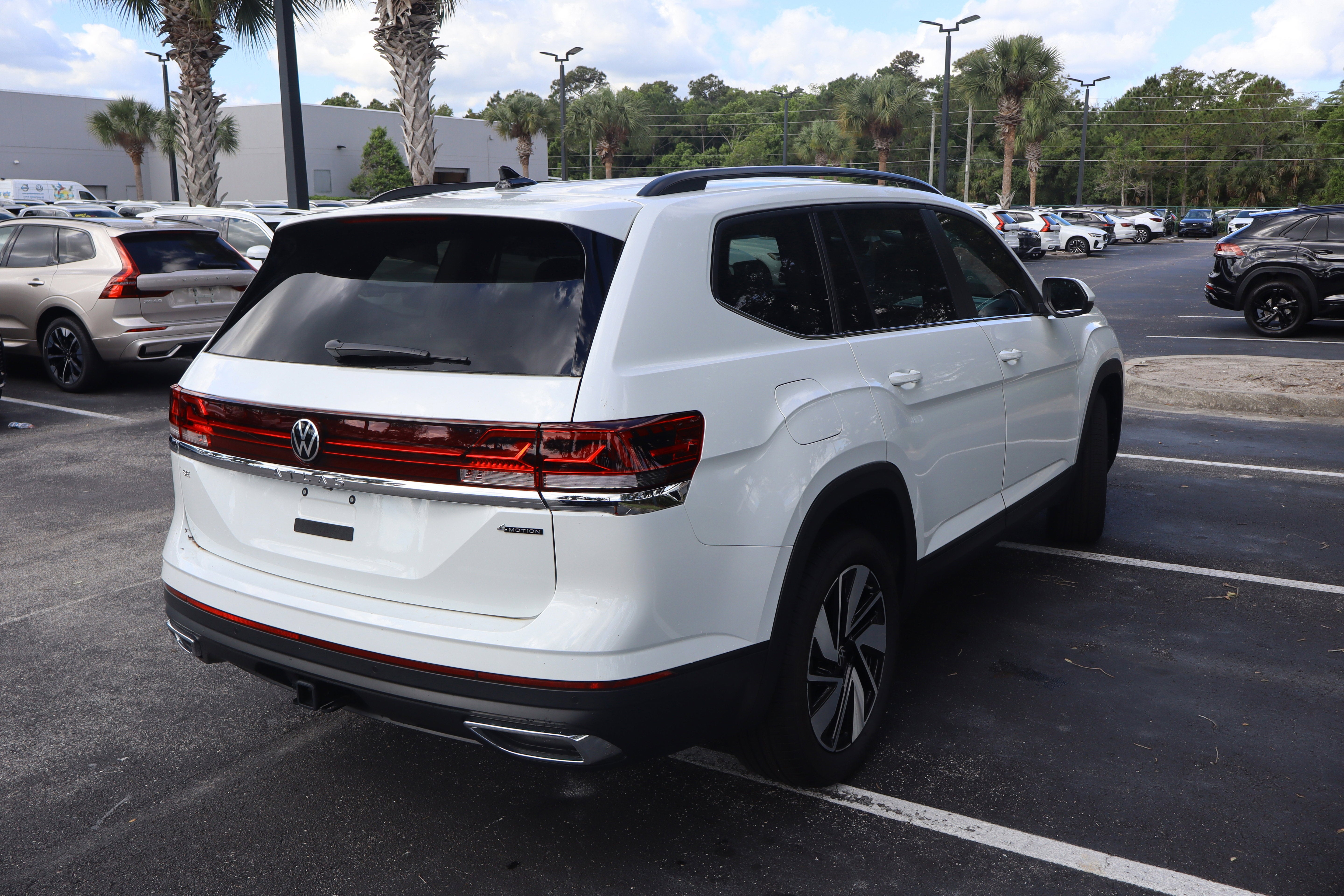 2026 Volkswagen Atlas 2.0T SE w/Technology