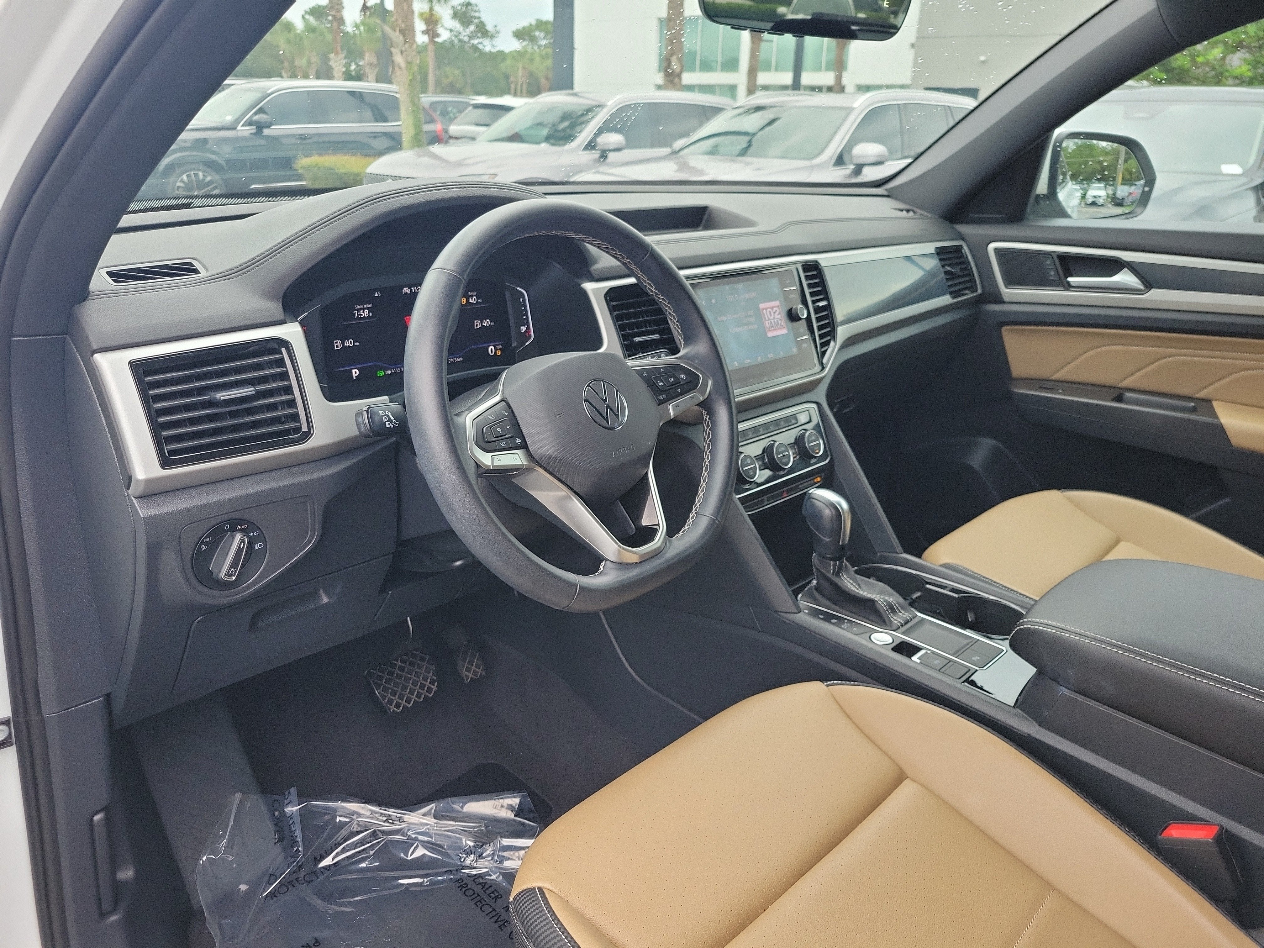 2022 Volkswagen Atlas Cross Sport 3.6L V6 SE w/Technology