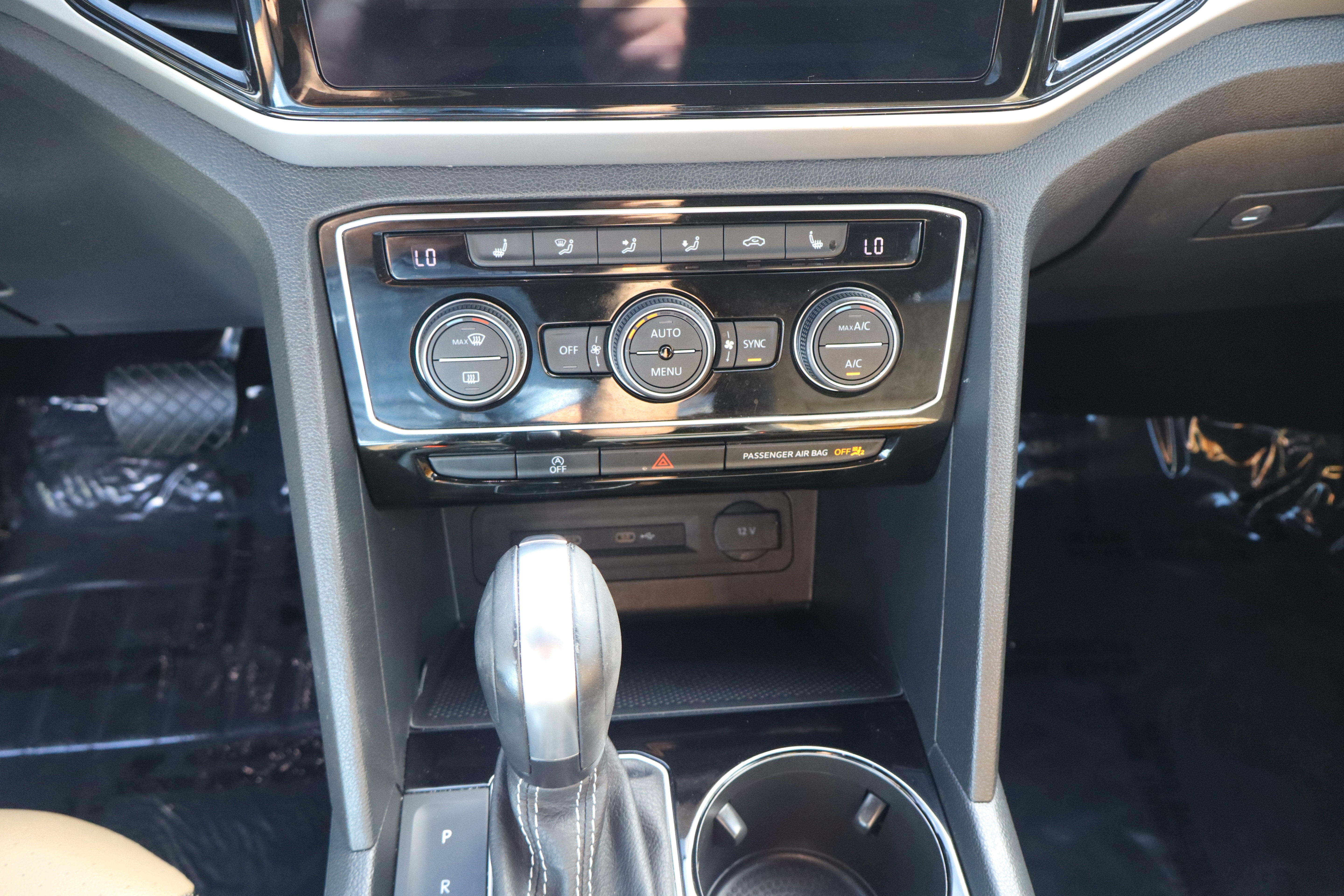 2022 Volkswagen Atlas Cross Sport 3.6L V6 SE w/Technology