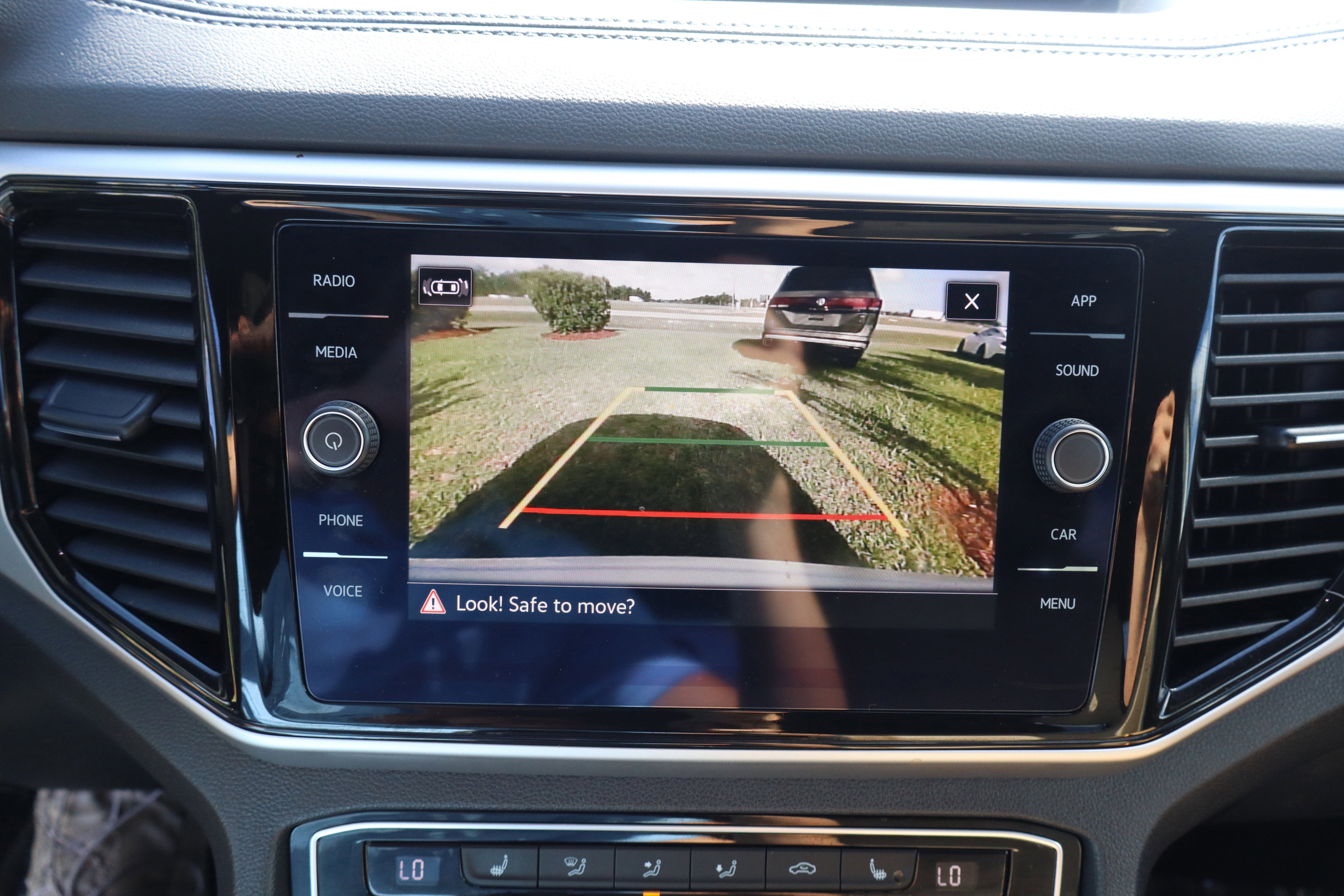 2022 Volkswagen Atlas Cross Sport 3.6L V6 SE w/Technology