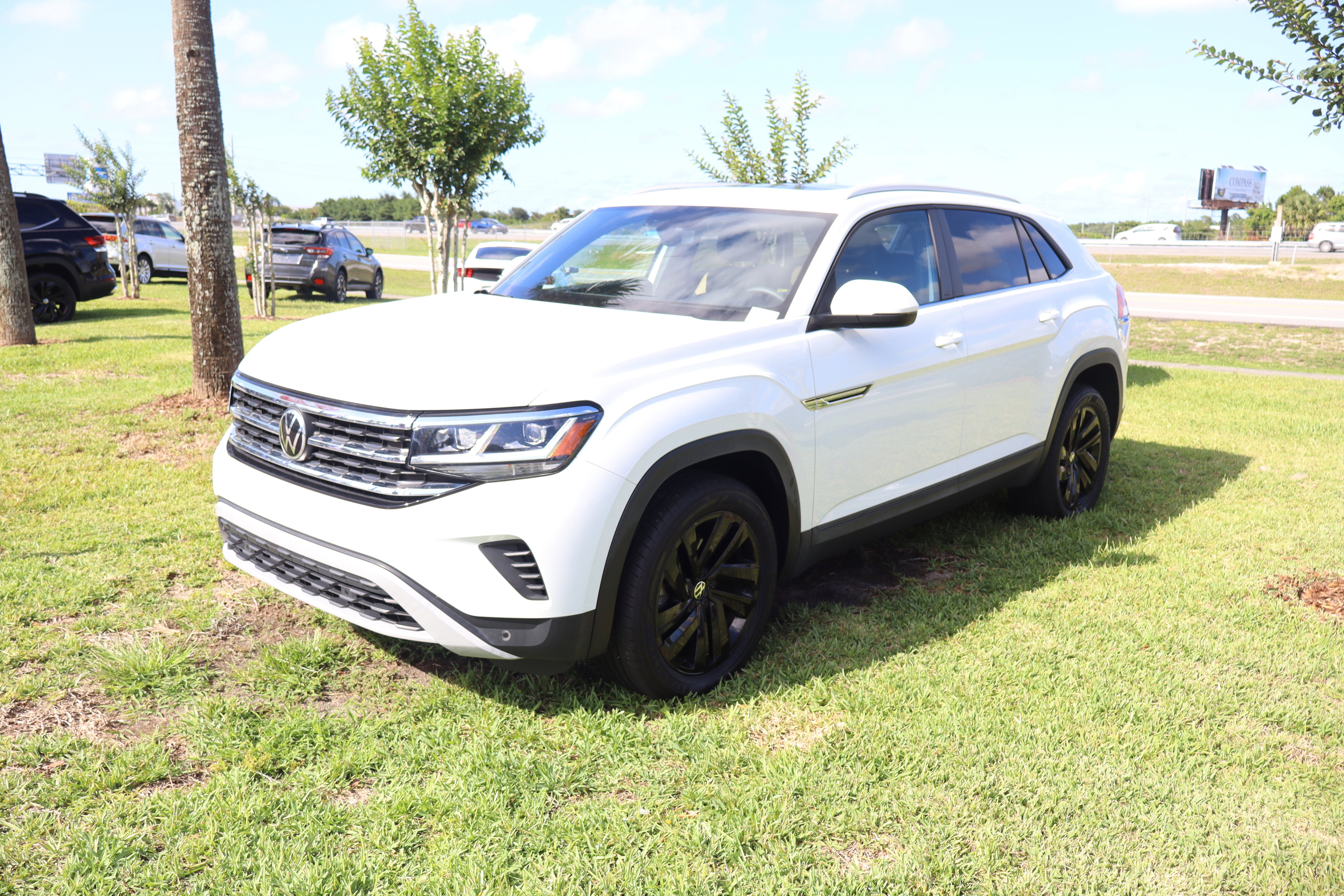 2022 Volkswagen Atlas Cross Sport 3.6L V6 SE w/Technology