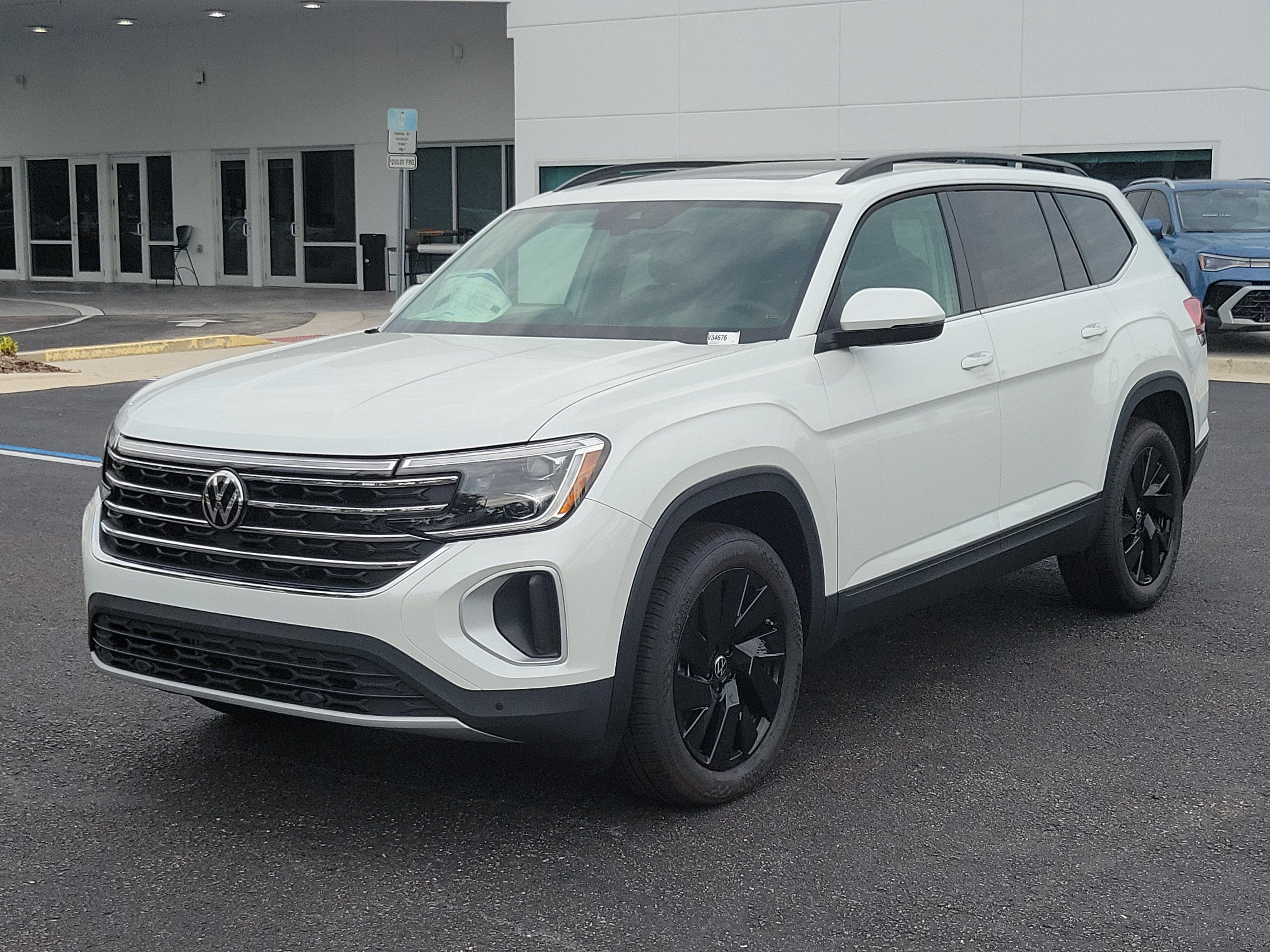 2026 Volkswagen Atlas 2.0T SE w/Technology