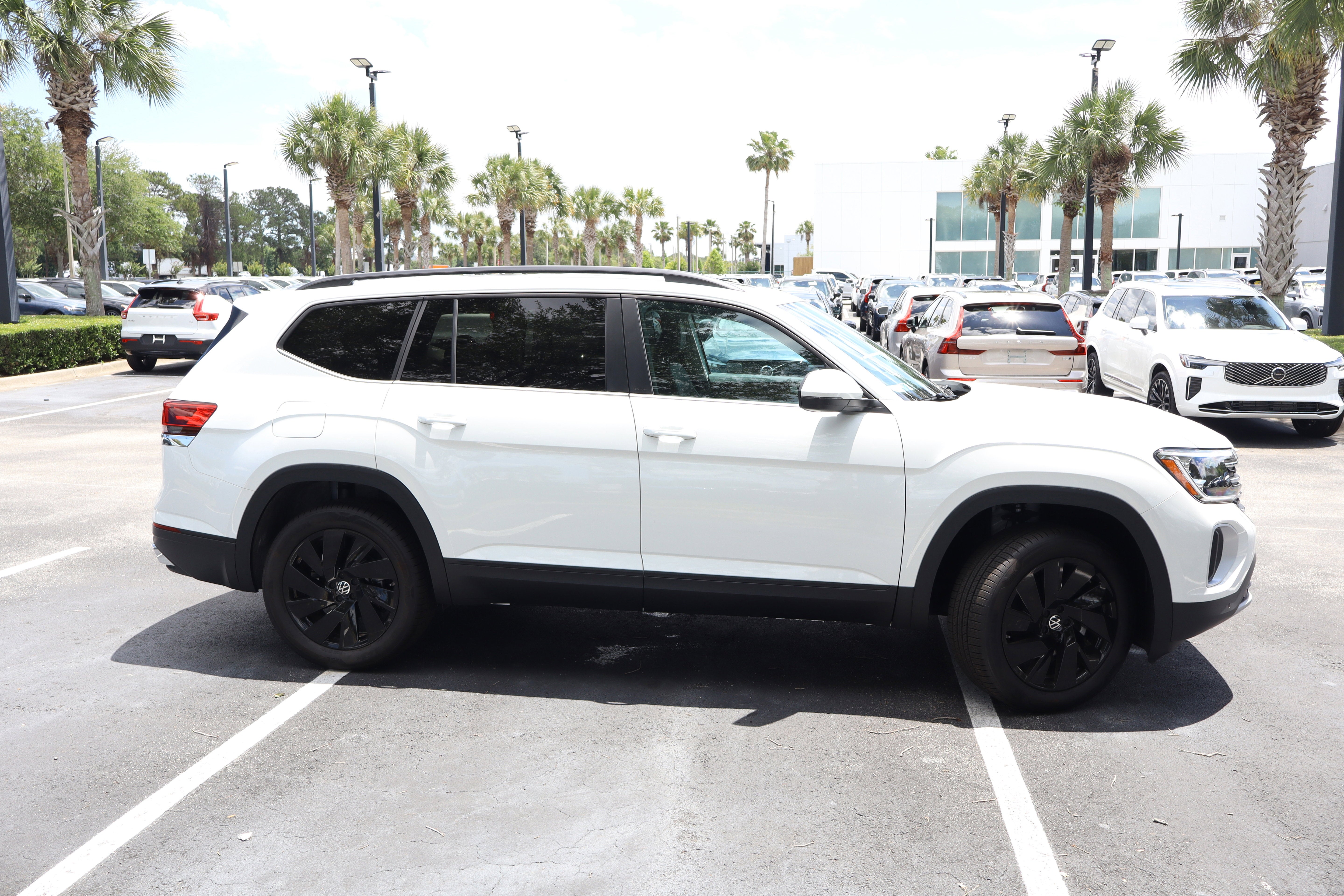 2026 Volkswagen Atlas 2.0T SE w/Technology