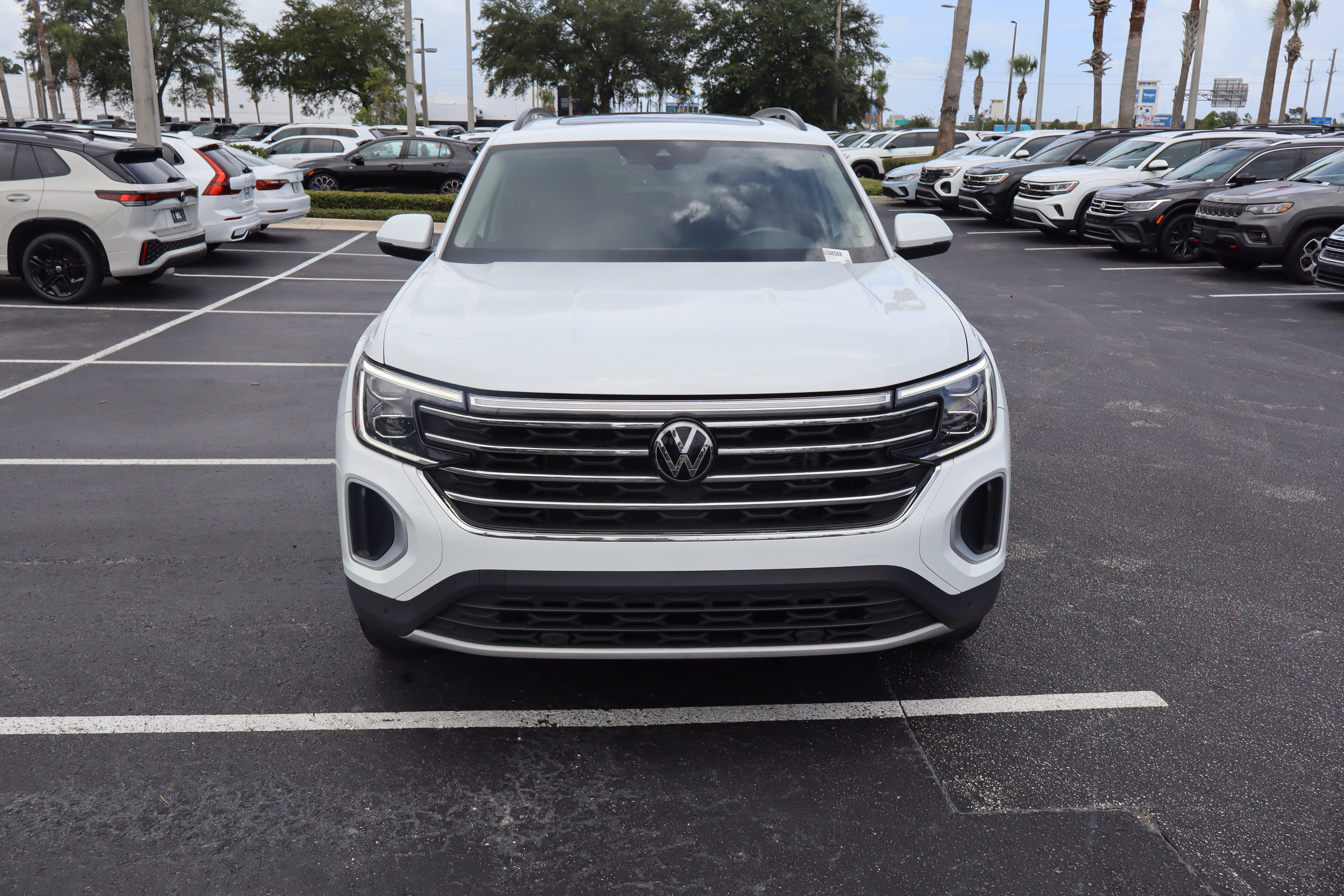 2024 Volkswagen Atlas 2.0T SE w/Technology