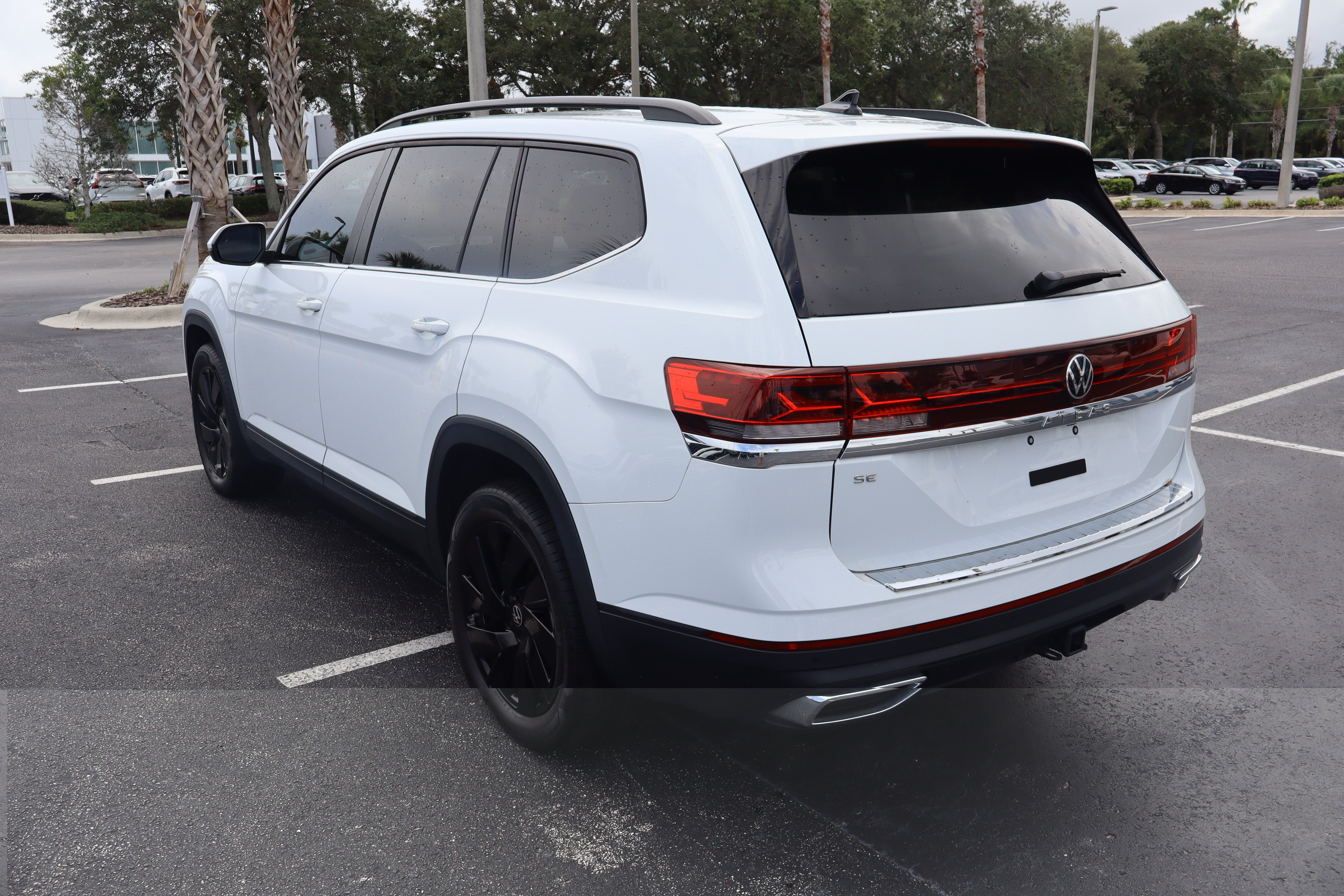 2024 Volkswagen Atlas 2.0T SE w/Technology