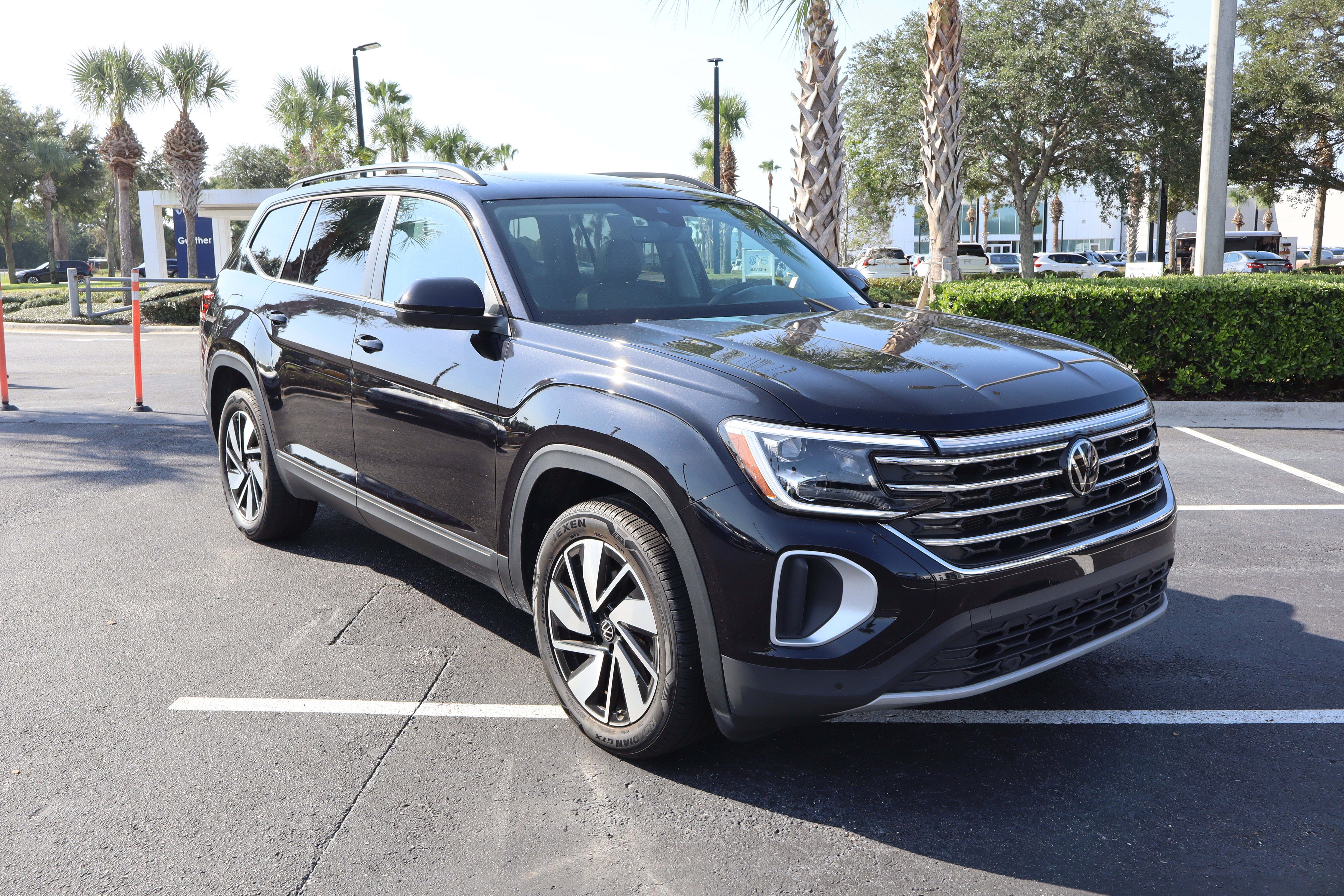 2024 Volkswagen Atlas 2.0T SE w/Technology