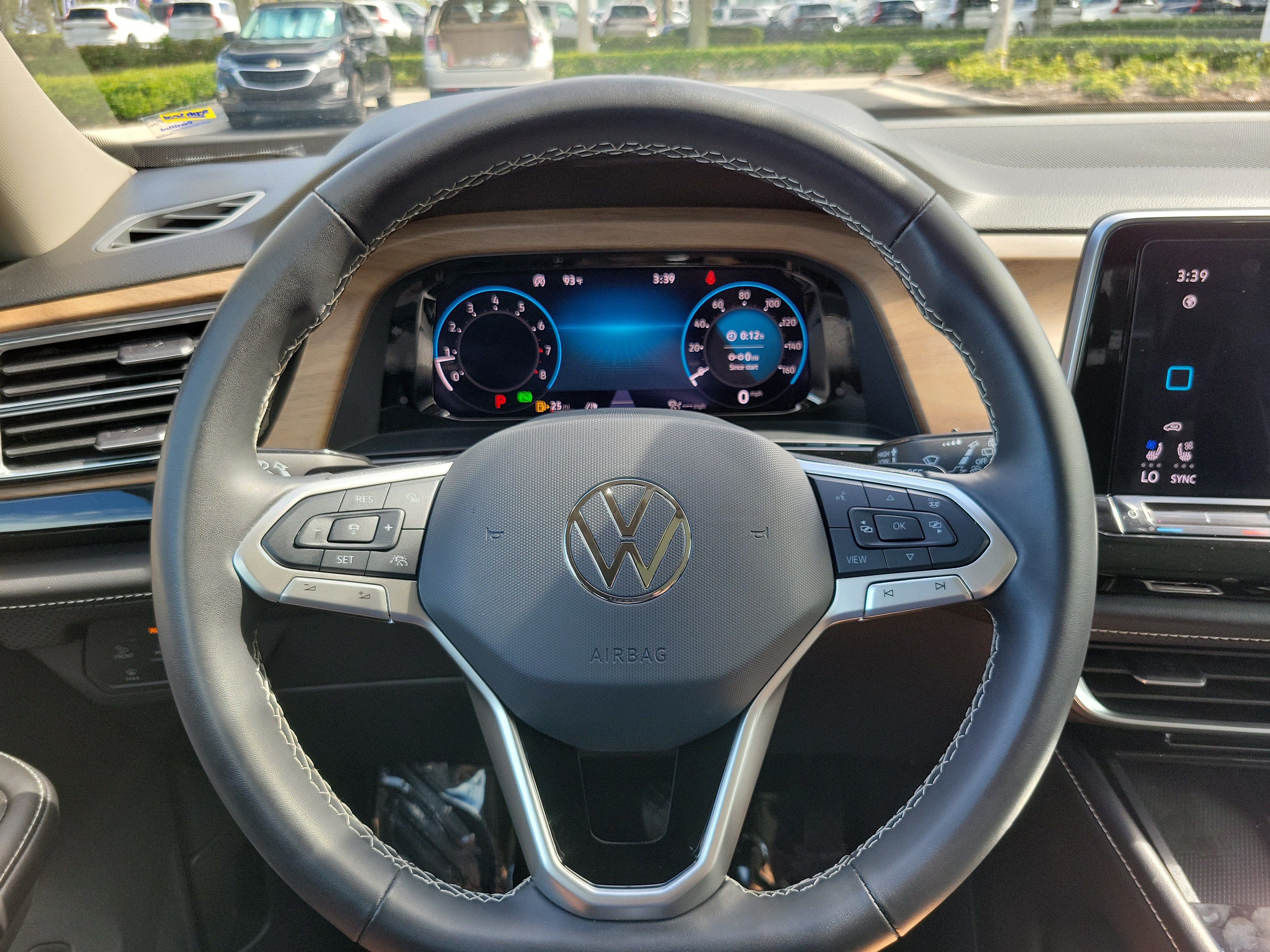 2024 Volkswagen Atlas 2.0T SE w/Technology