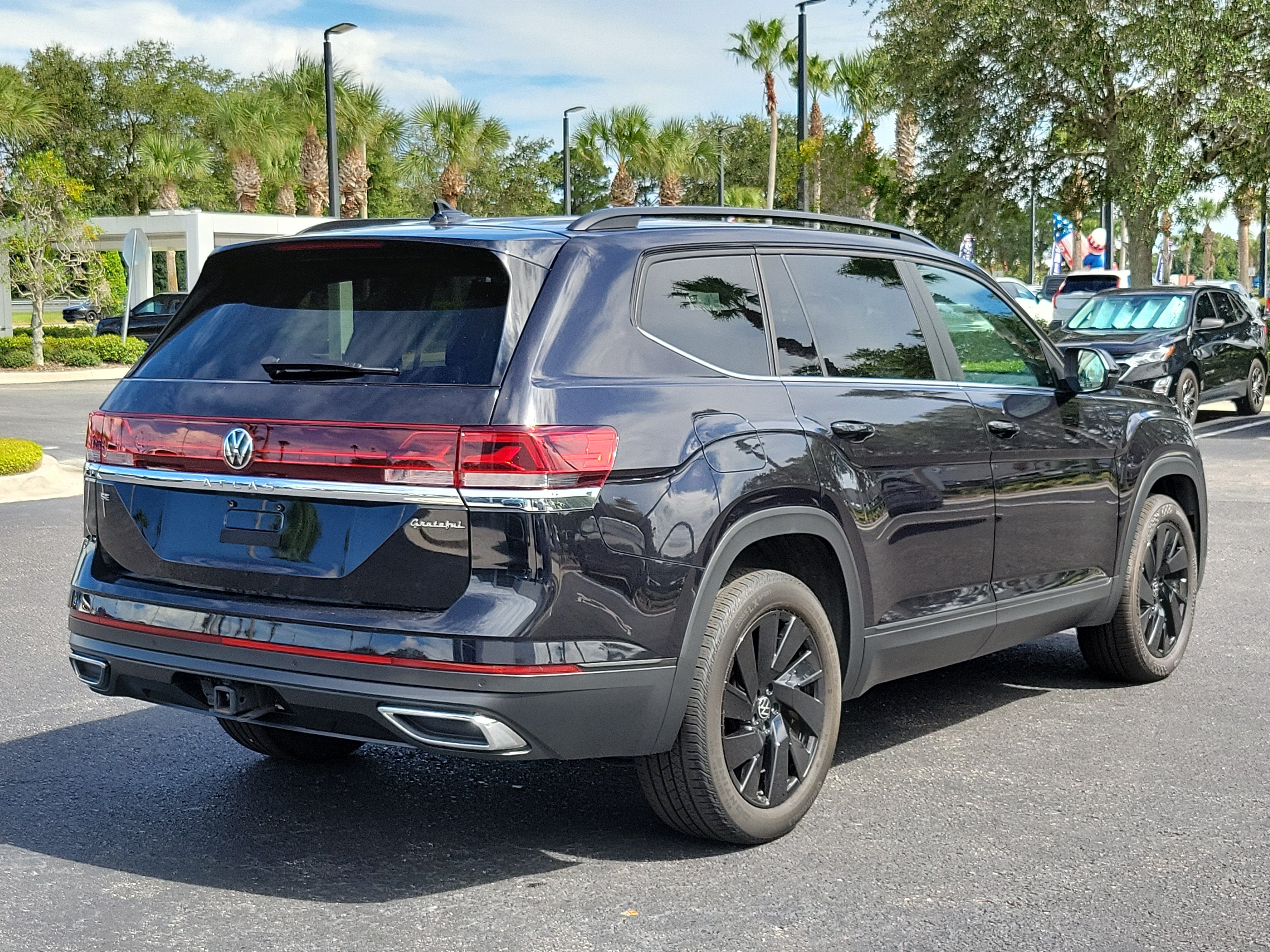 2024 Volkswagen Atlas 2.0T SE w/Technology
