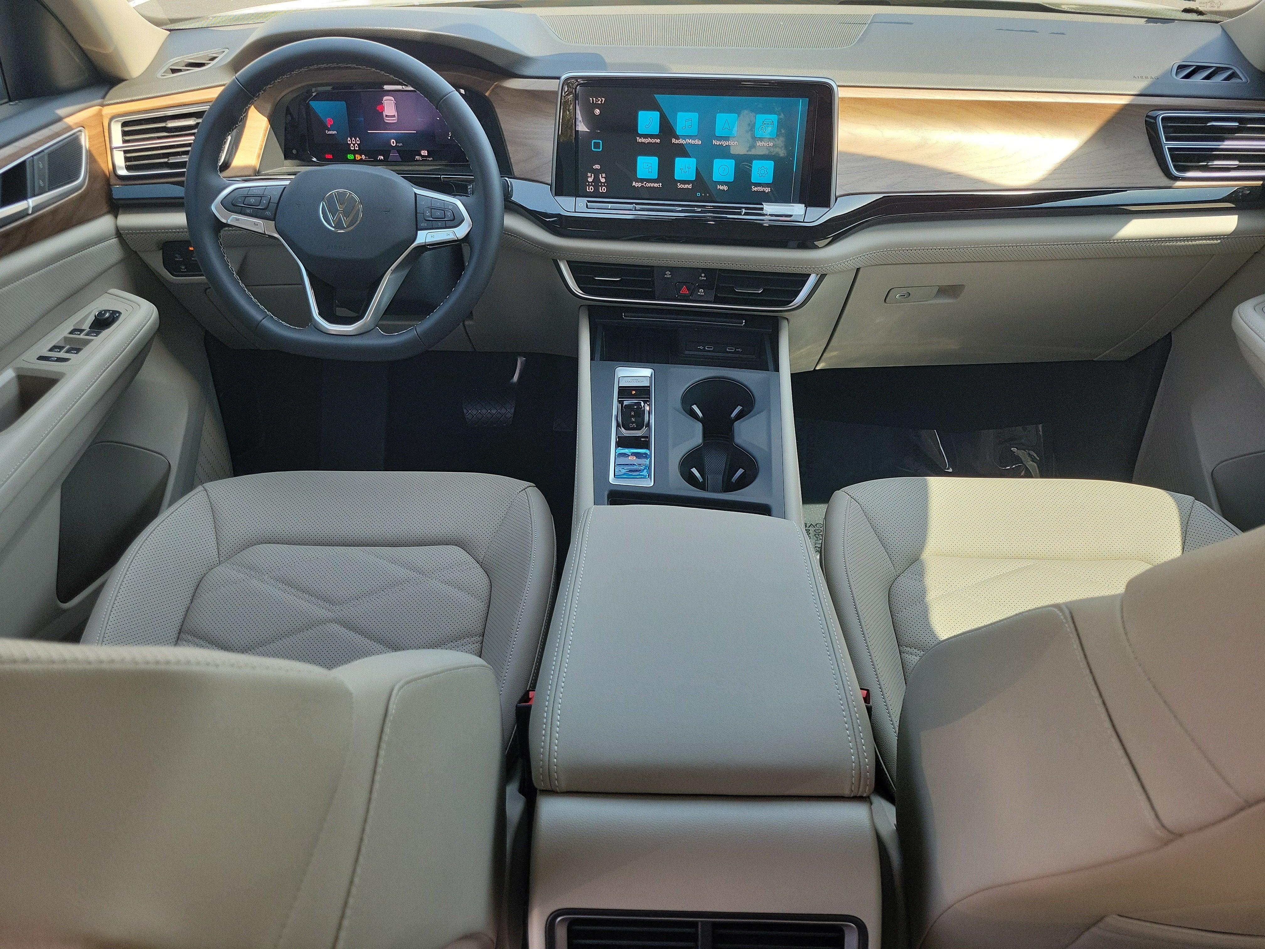 2026 Volkswagen Atlas 2.0T SE