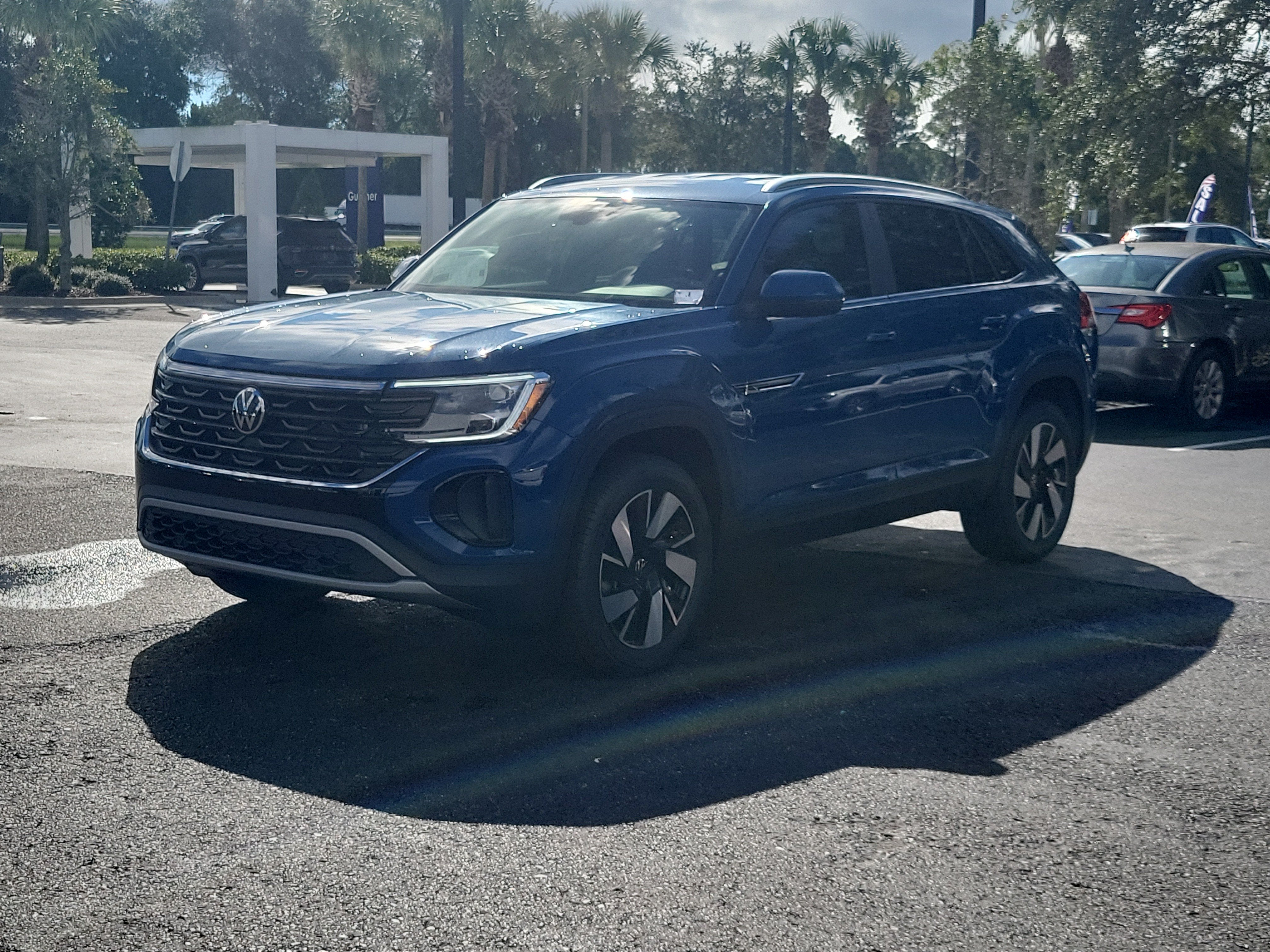 2026 Volkswagen Atlas Cross Sport 2.0T SE w/Technology