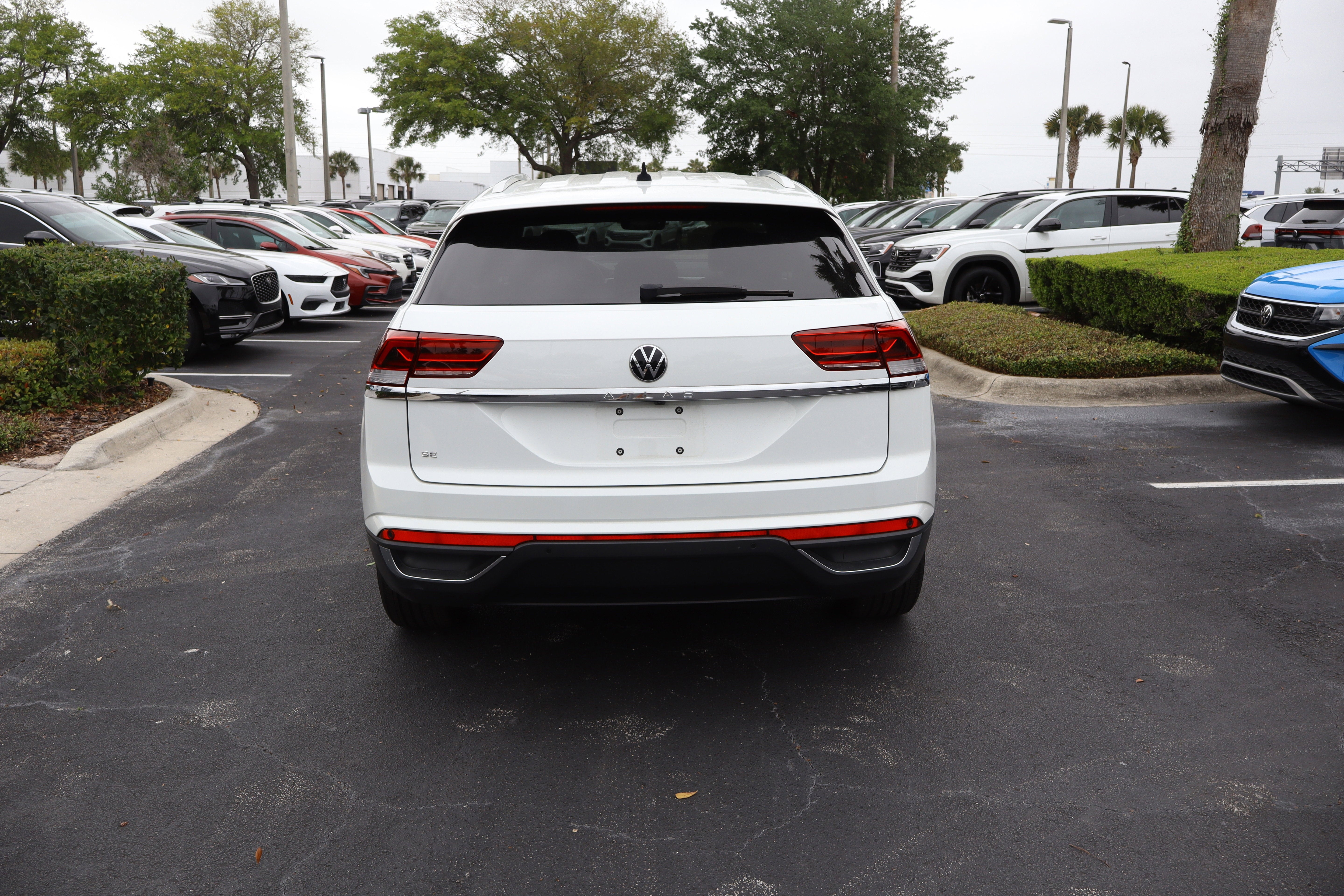 2023 Volkswagen Atlas Cross Sport 2.0T SE w/Technology
