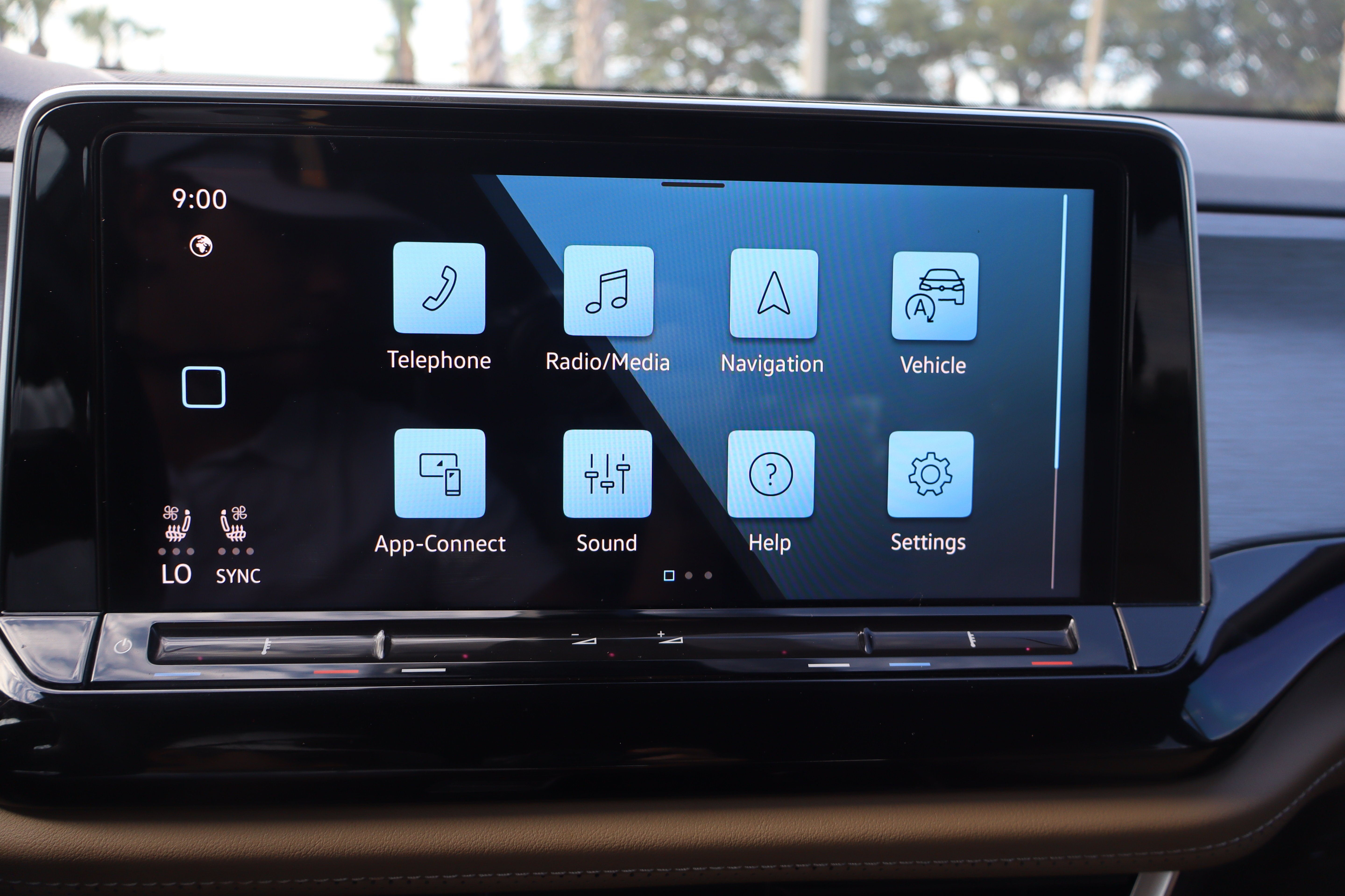 2024 Volkswagen Atlas Cross Sport 2.0T SE w/Technology