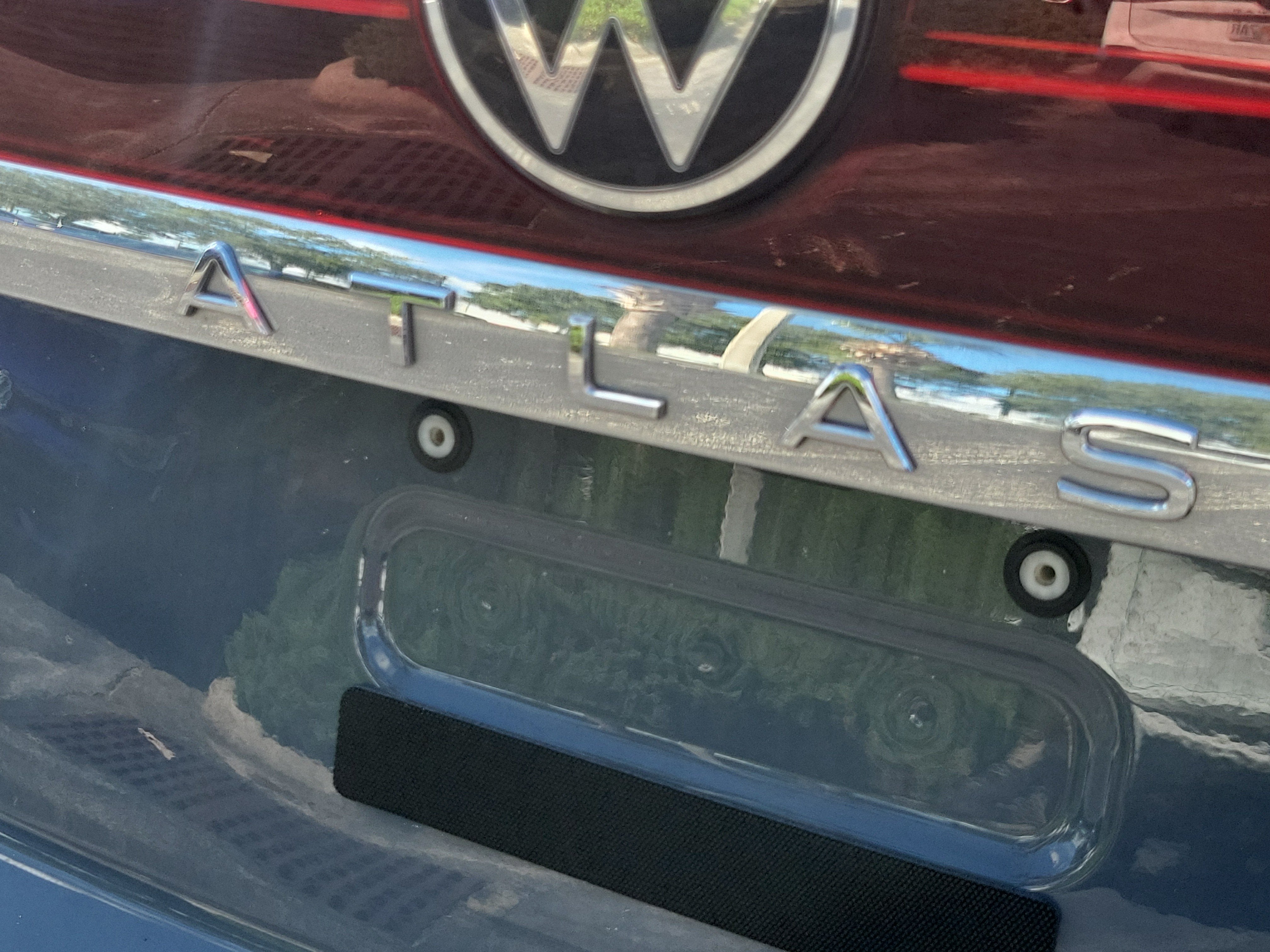 2024 Volkswagen Atlas Cross Sport 2.0T SE w/Technology
