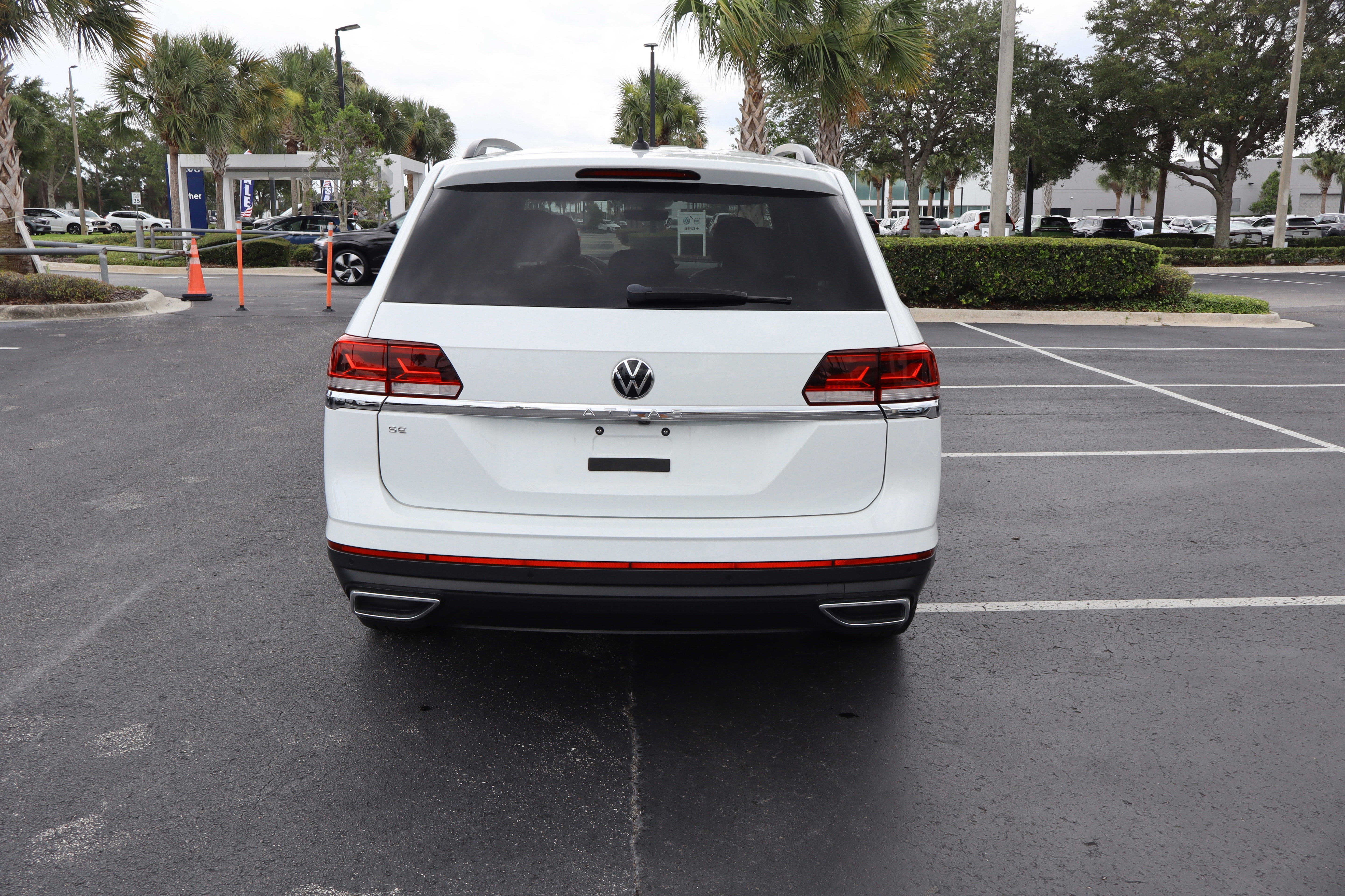 2023 Volkswagen Atlas 2.0T SE w/Technology