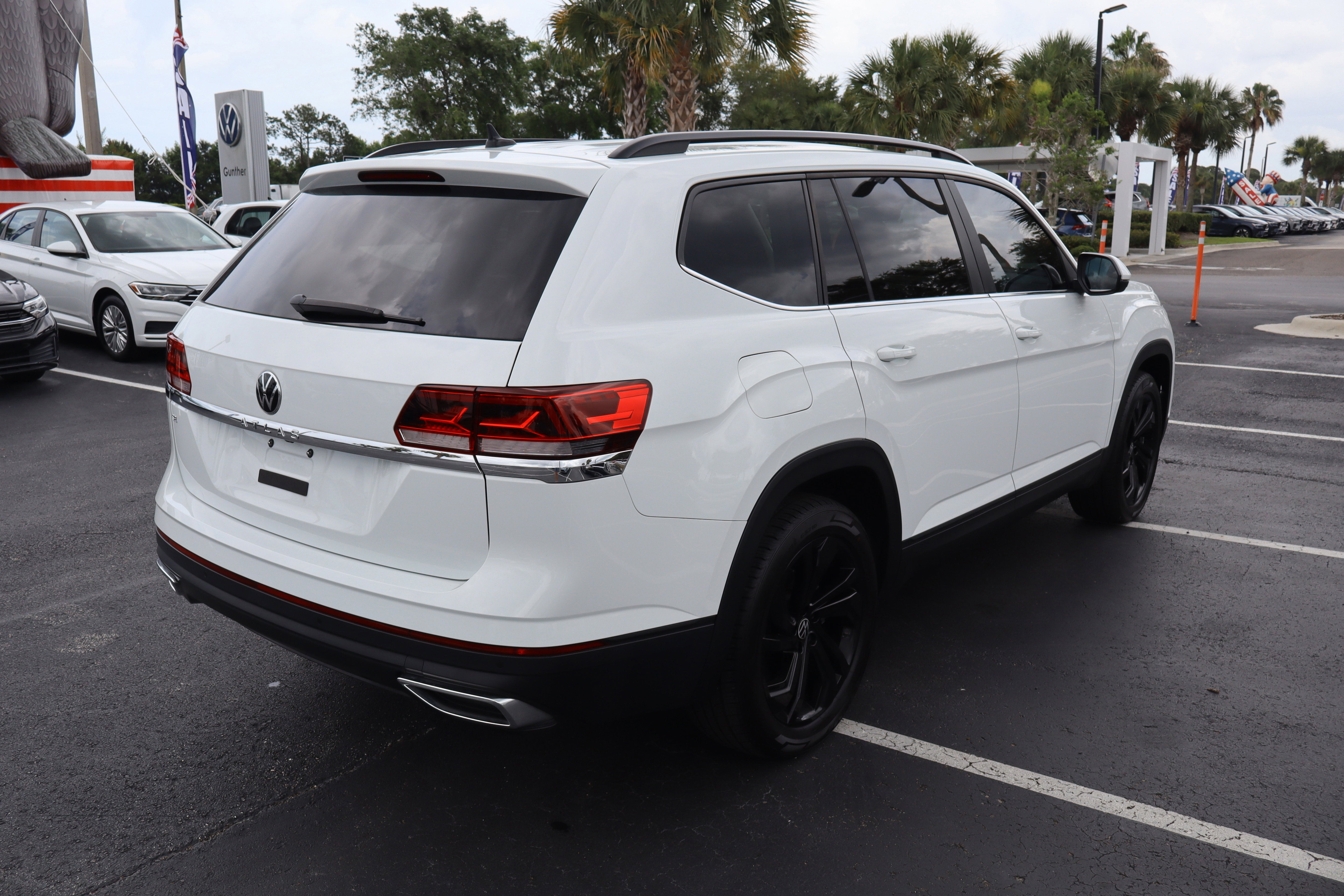 2023 Volkswagen Atlas 2.0T SE w/Technology