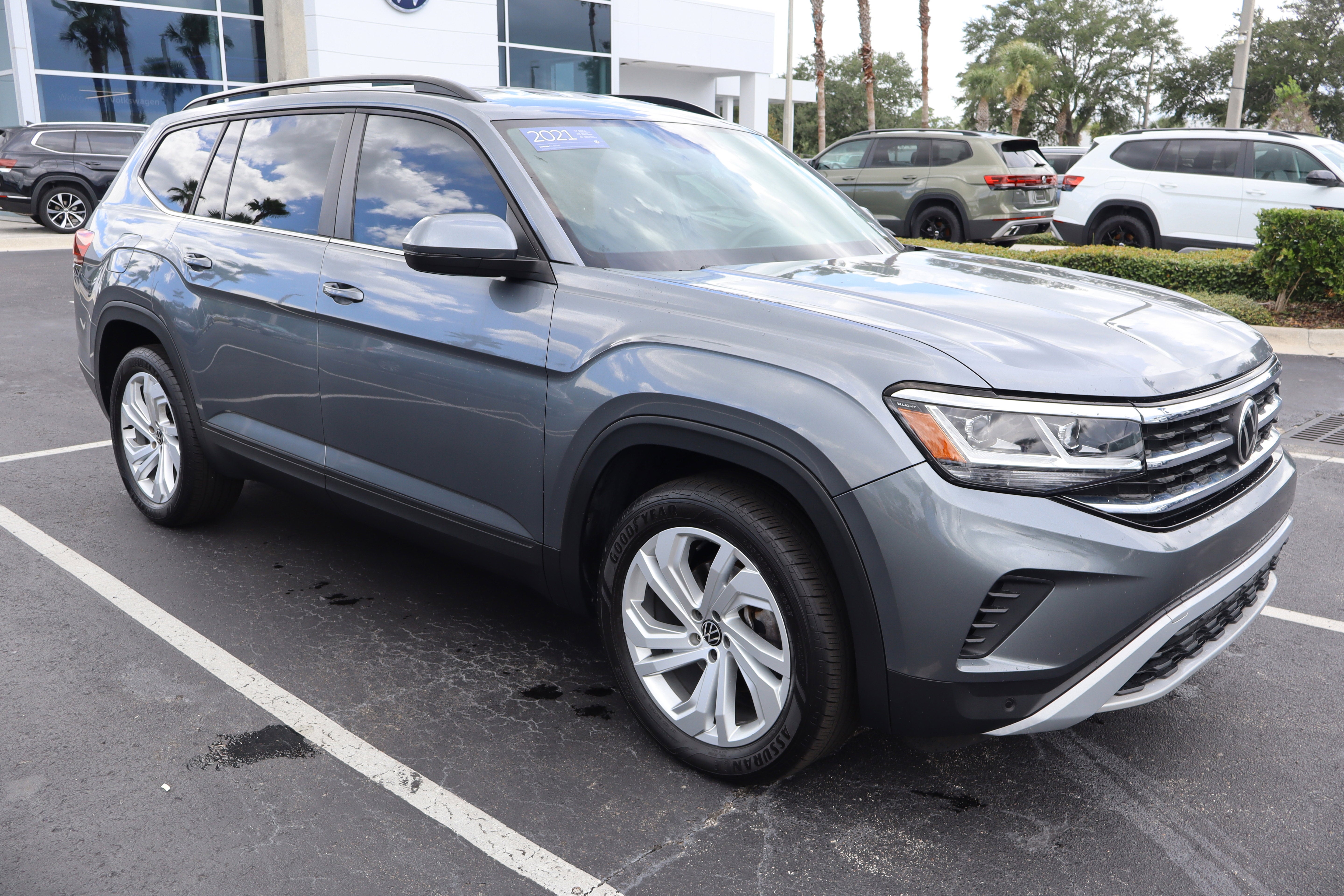 2021 Volkswagen Atlas 3.6L V6 SE w/Technology