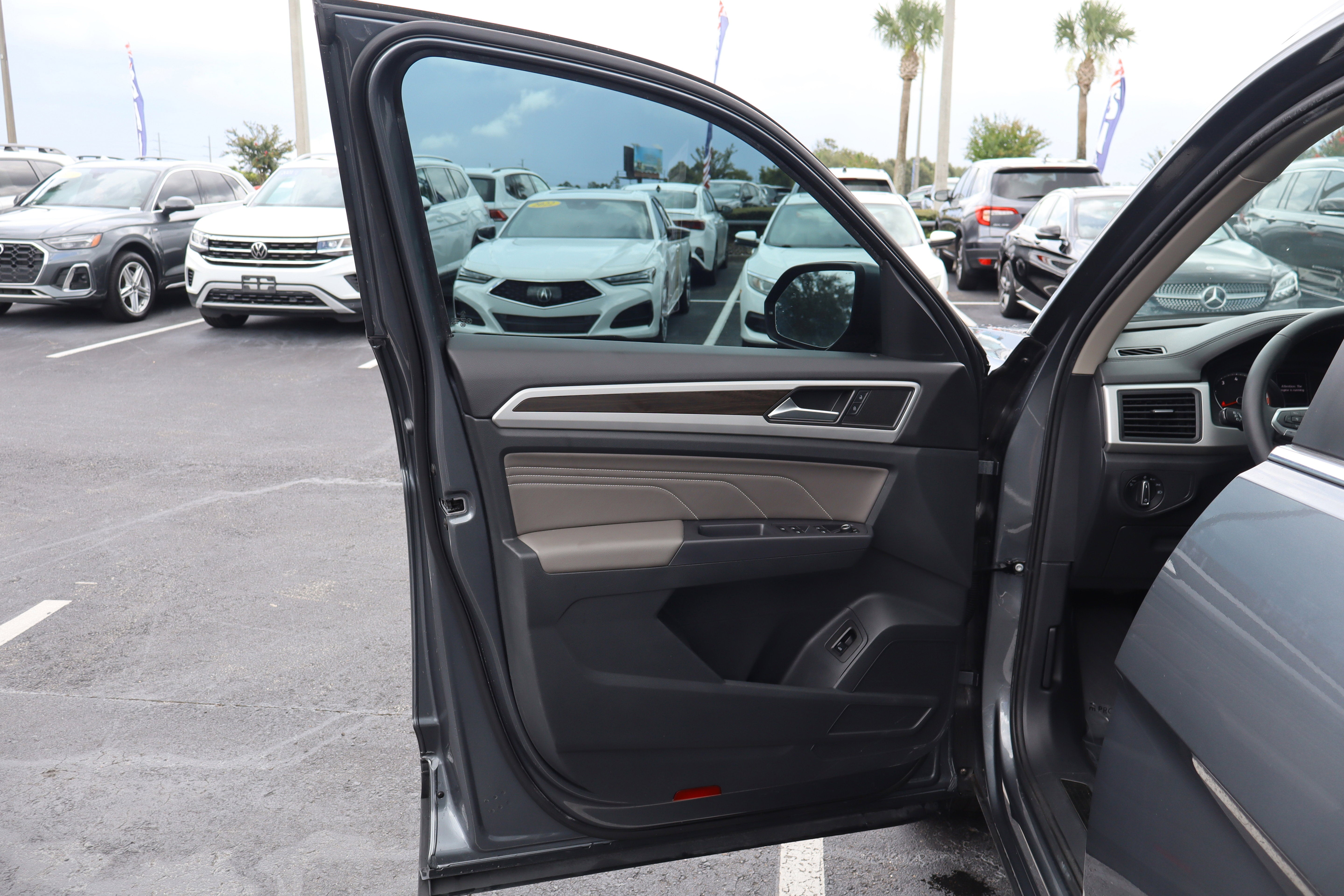 2021 Volkswagen Atlas 3.6L V6 SE w/Technology