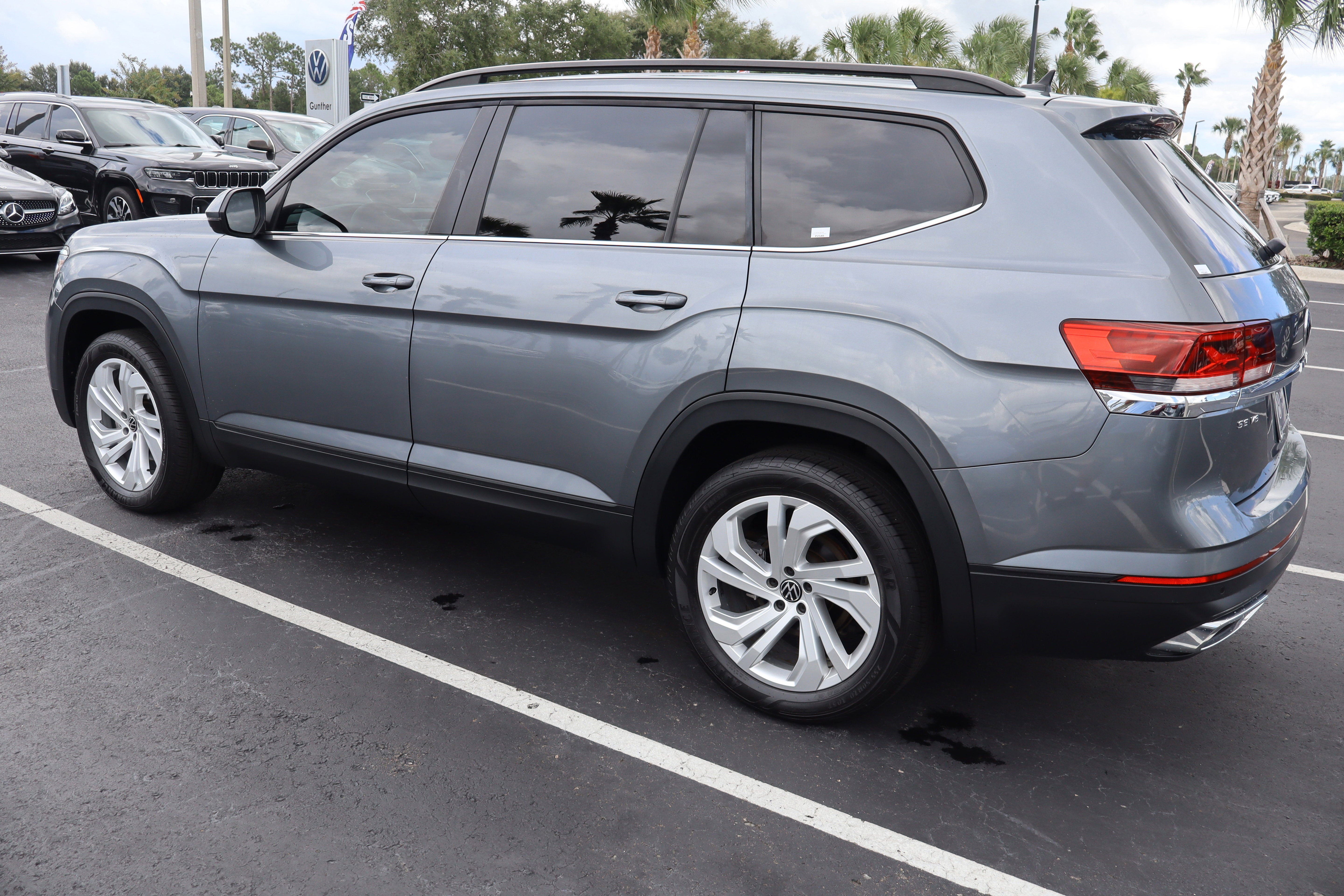 2021 Volkswagen Atlas 3.6L V6 SE w/Technology