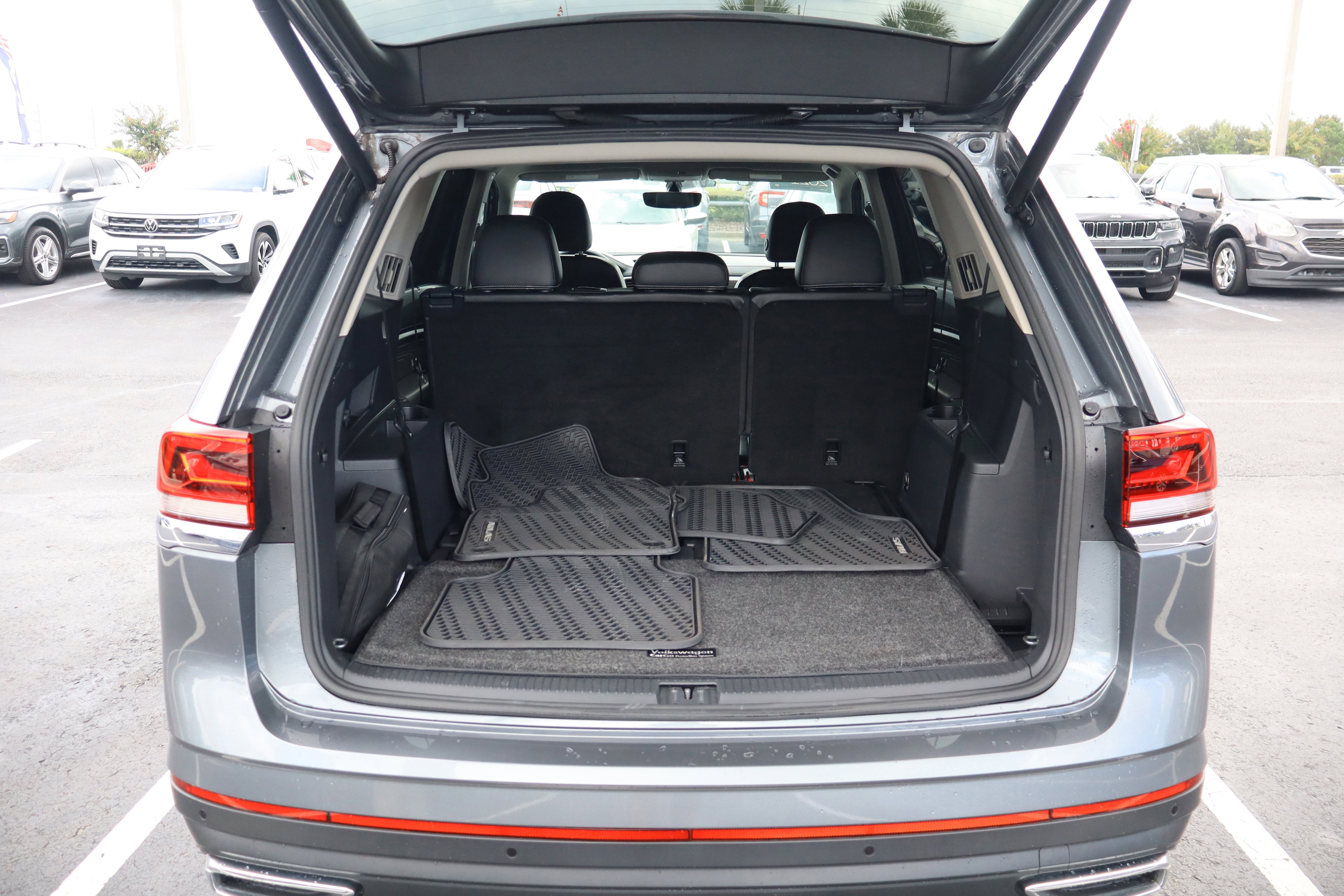 2021 Volkswagen Atlas 3.6L V6 SE w/Technology