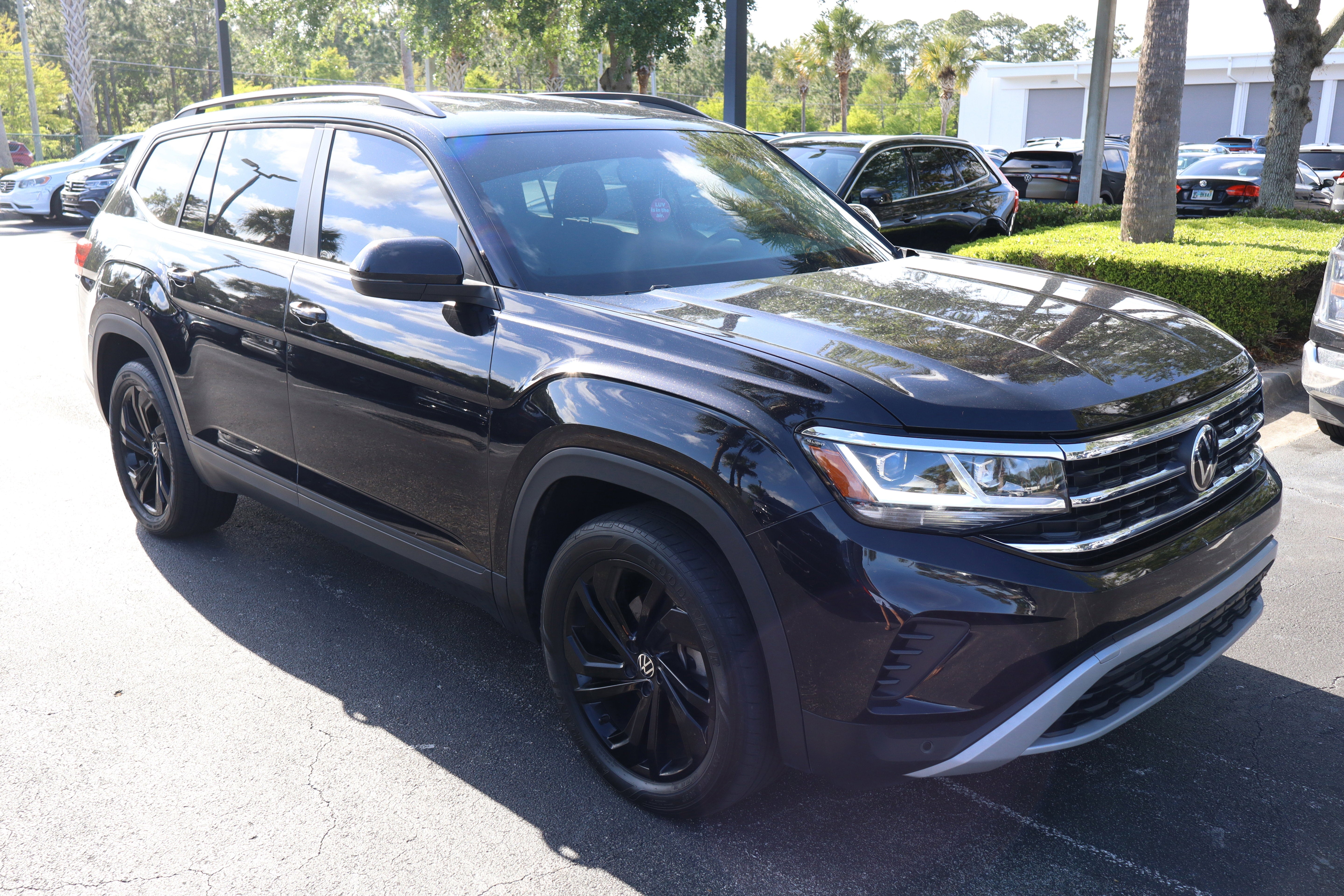 2023 Volkswagen Atlas 3.6L V6 SE w/Technology