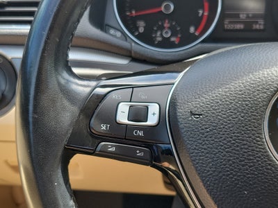 2017 Volkswagen Passat R-Line w/Comfort Pkg
