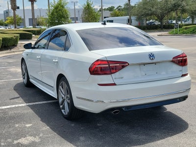 2017 Volkswagen Passat R-Line w/Comfort Pkg
