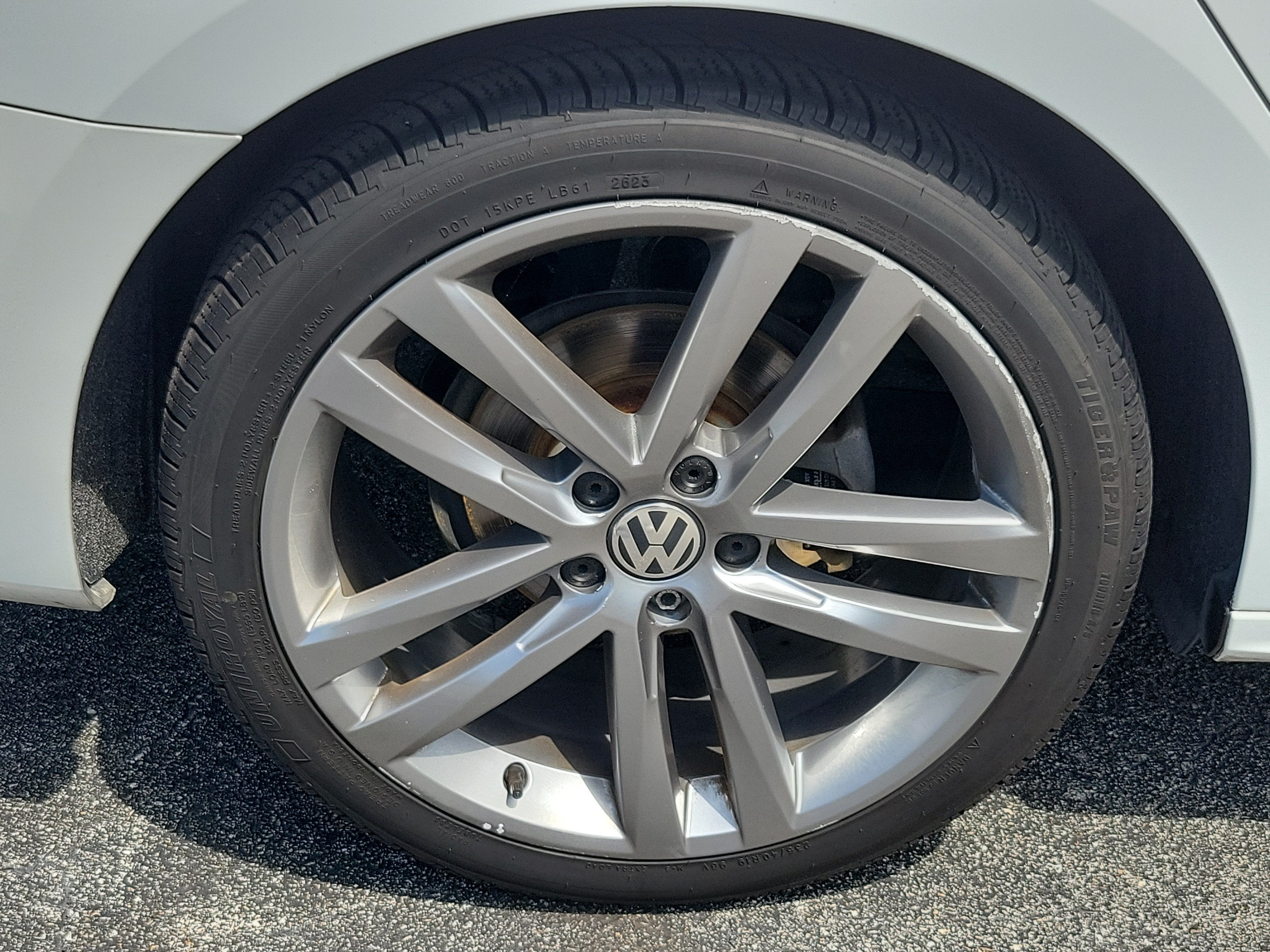 2017 Volkswagen Passat R-Line w/Comfort Pkg