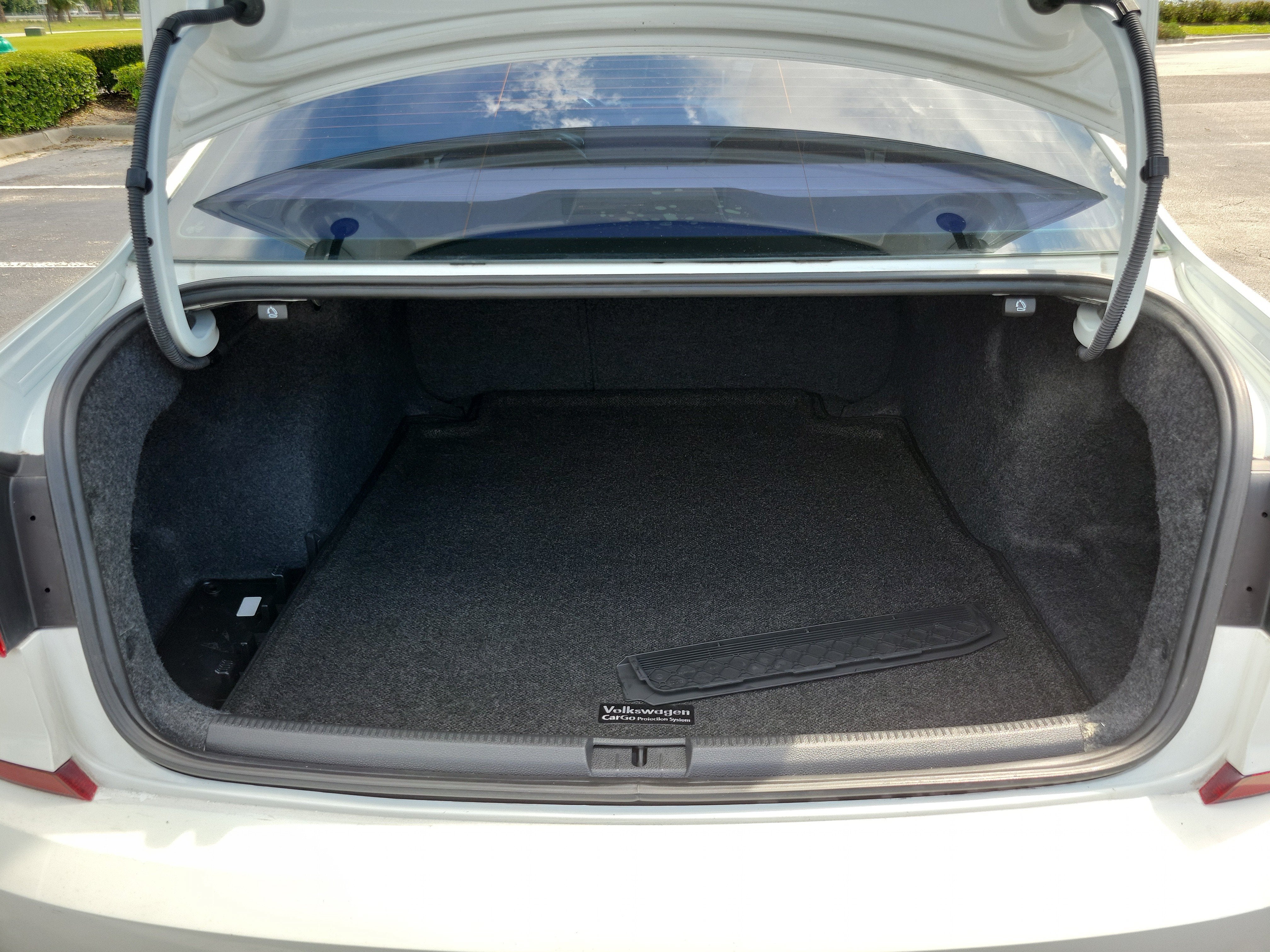 2017 Volkswagen Passat R-Line w/Comfort Pkg