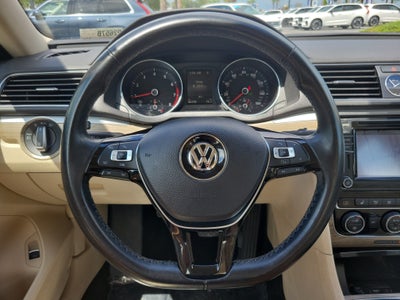 2017 Volkswagen Passat 1.8T SE w/Technology