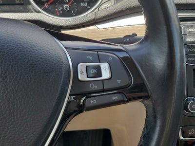 2017 Volkswagen Passat 1.8T SE w/Technology