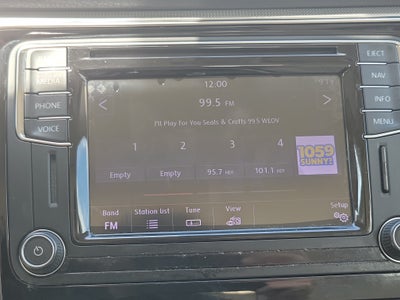 2017 Volkswagen Passat 1.8T SE w/Technology