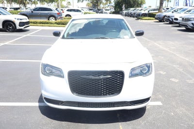 2021 Chrysler 300 Touring