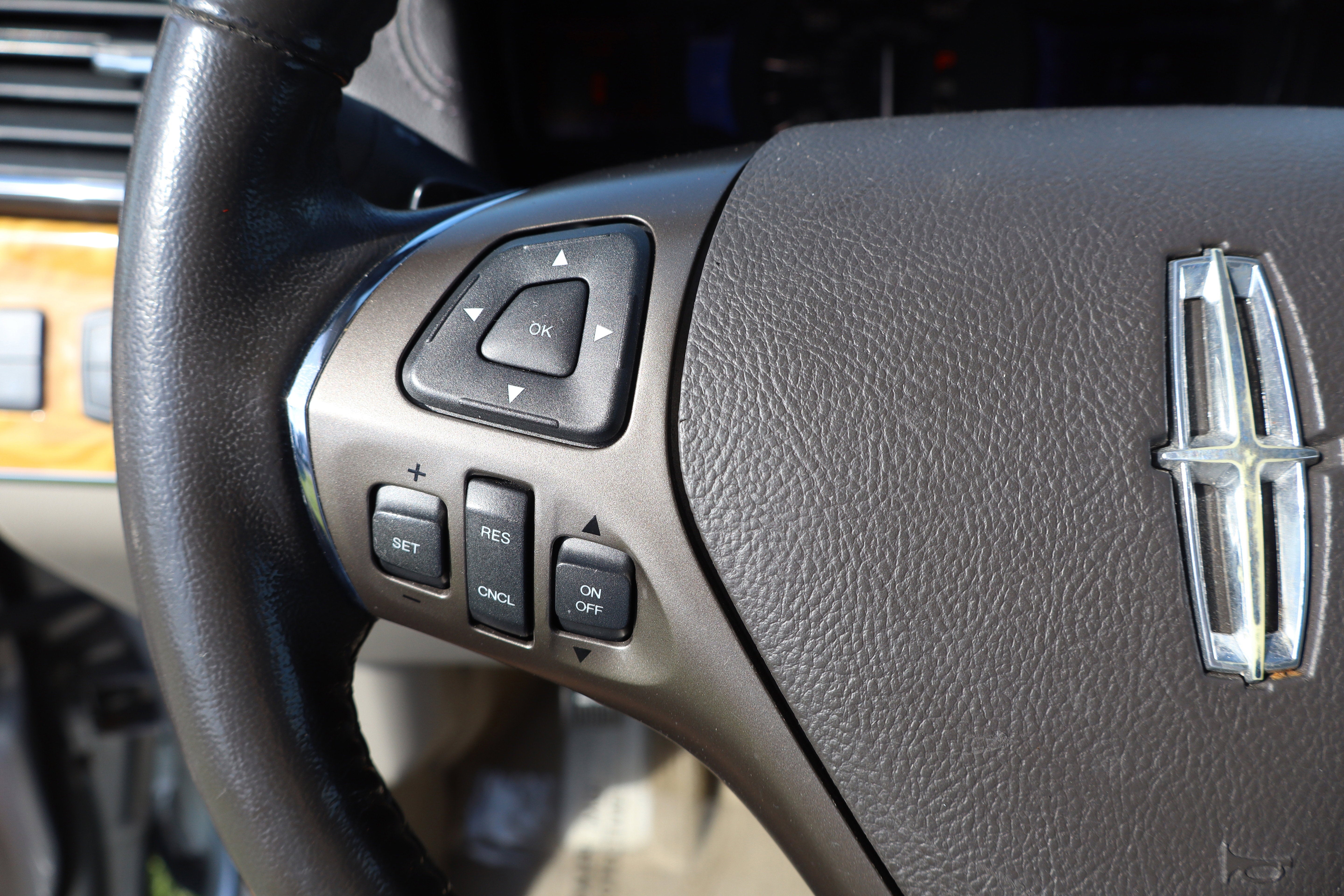 2013 Lincoln MKX AWD 4dr