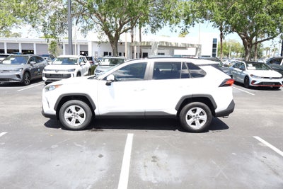 2021 Toyota RAV4 XLE