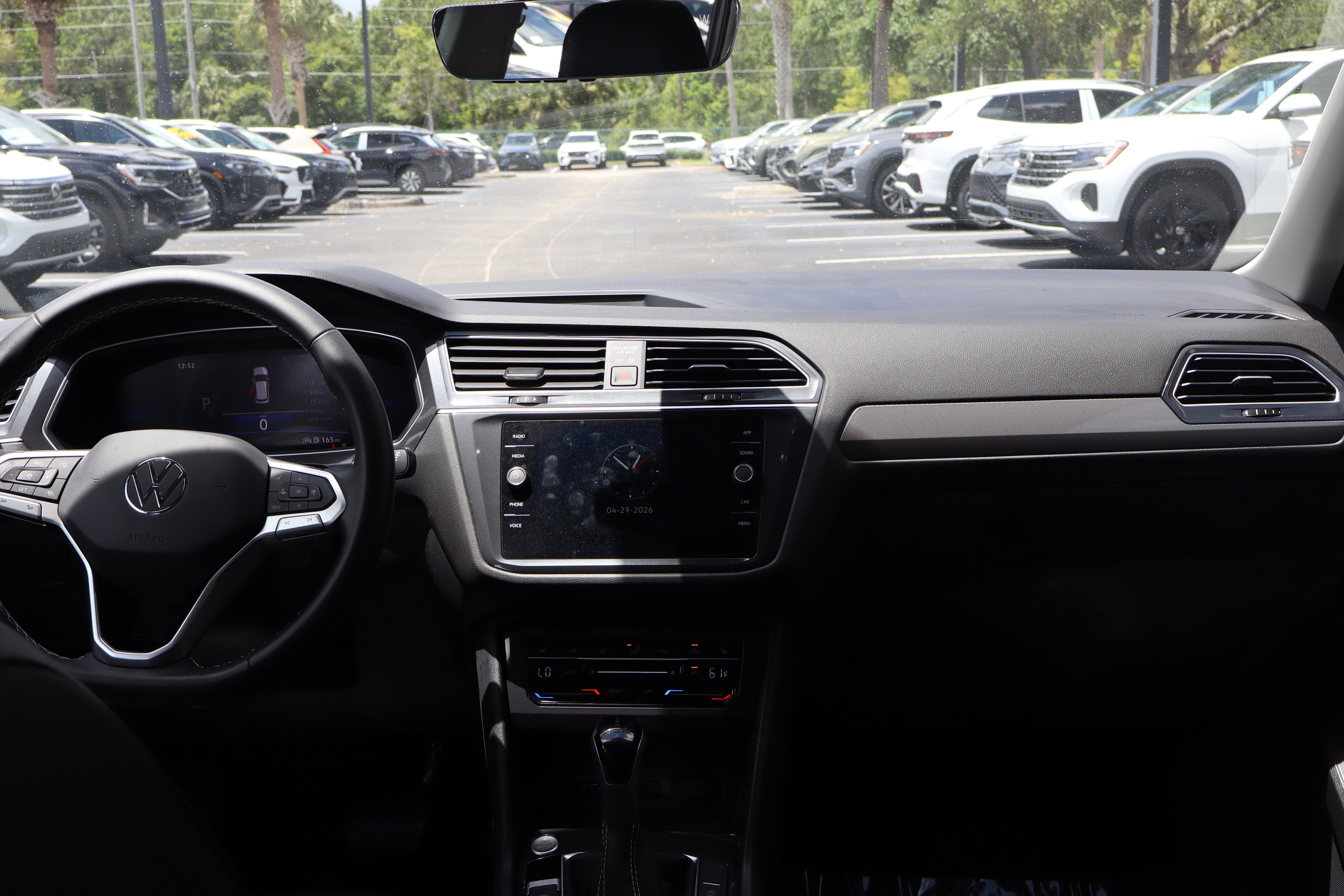 2023 Volkswagen Tiguan SE