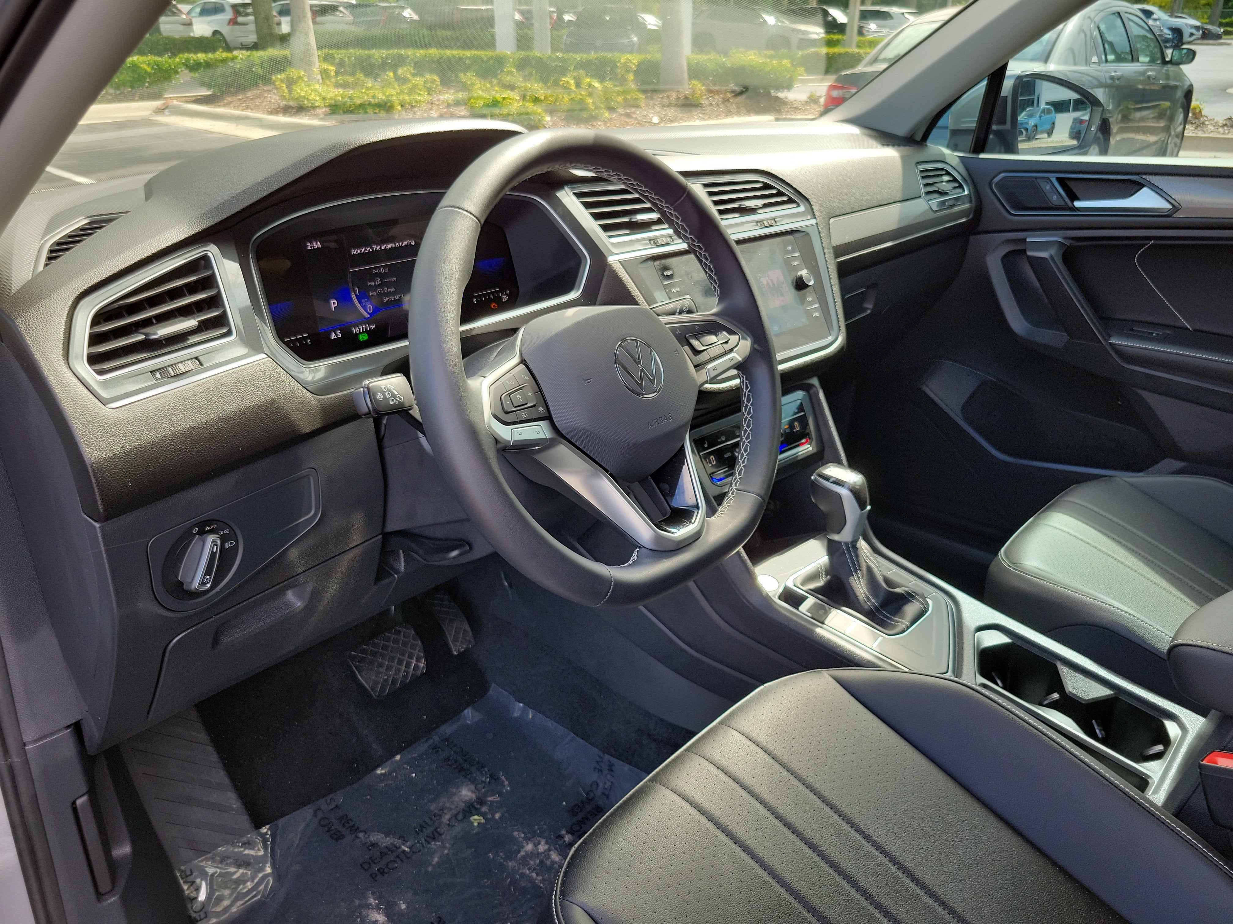 2023 Volkswagen Tiguan SE