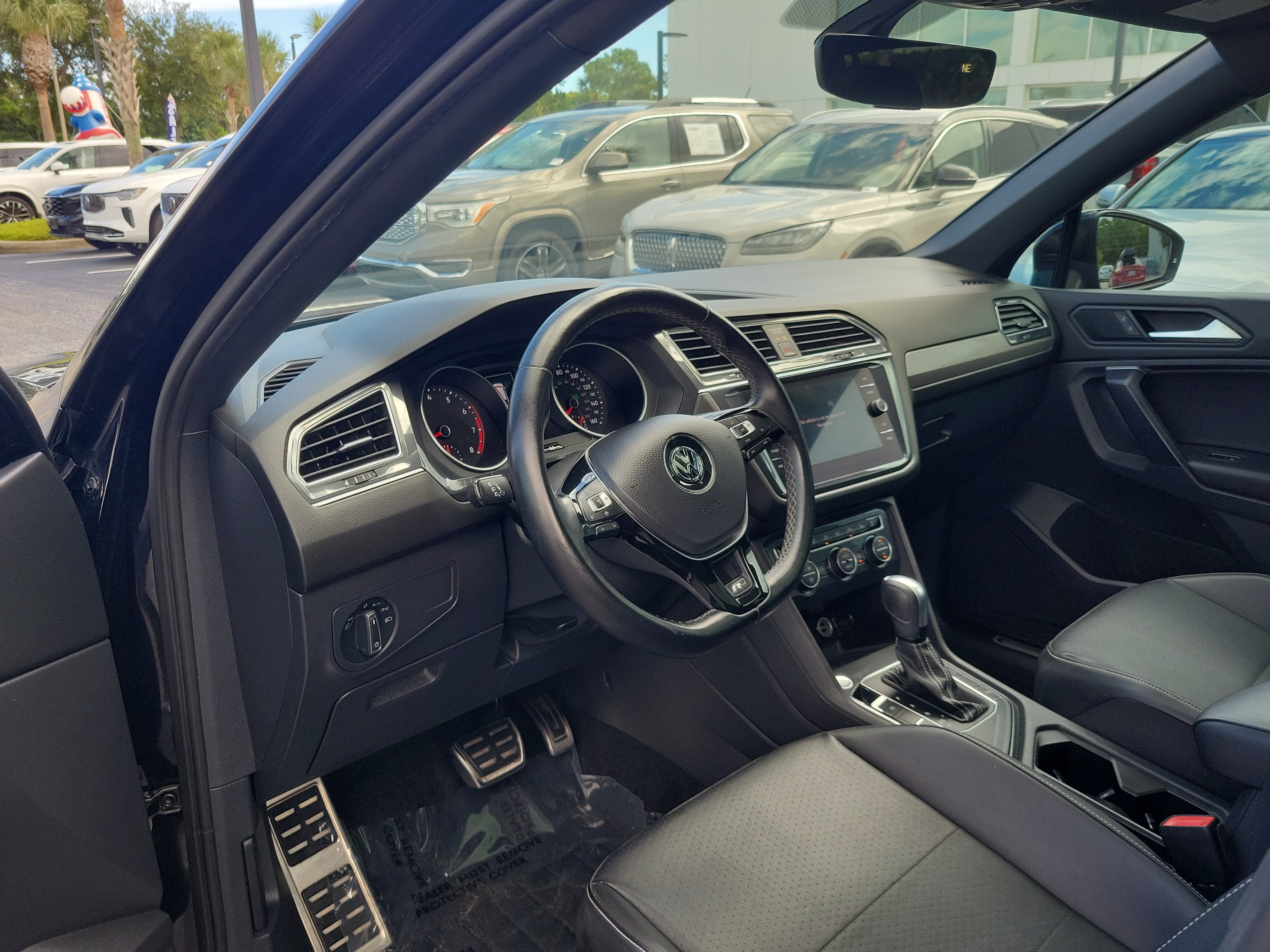 2021 Volkswagen Tiguan SE R-Line Black