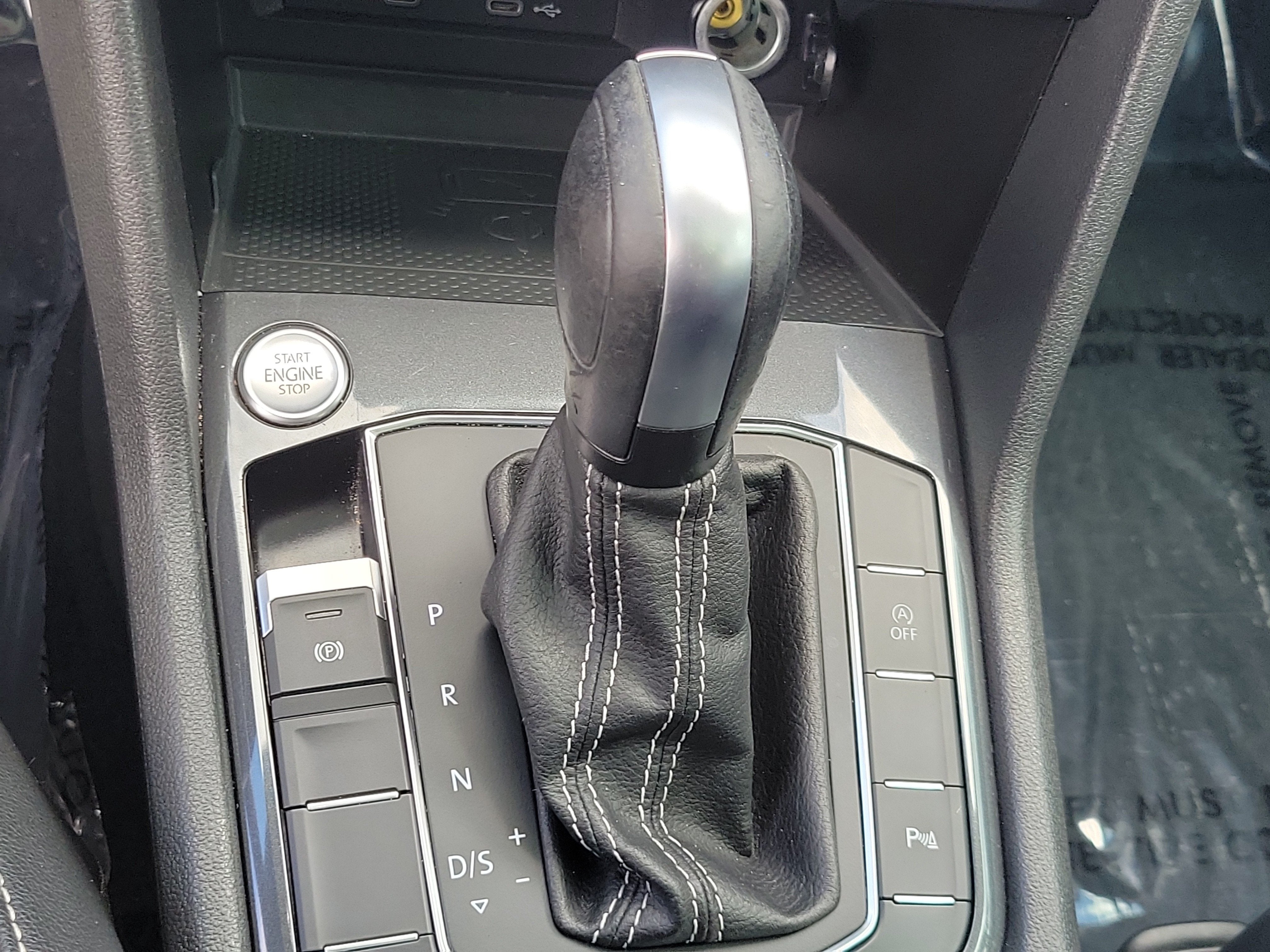 2021 Volkswagen Tiguan SE R-Line Black