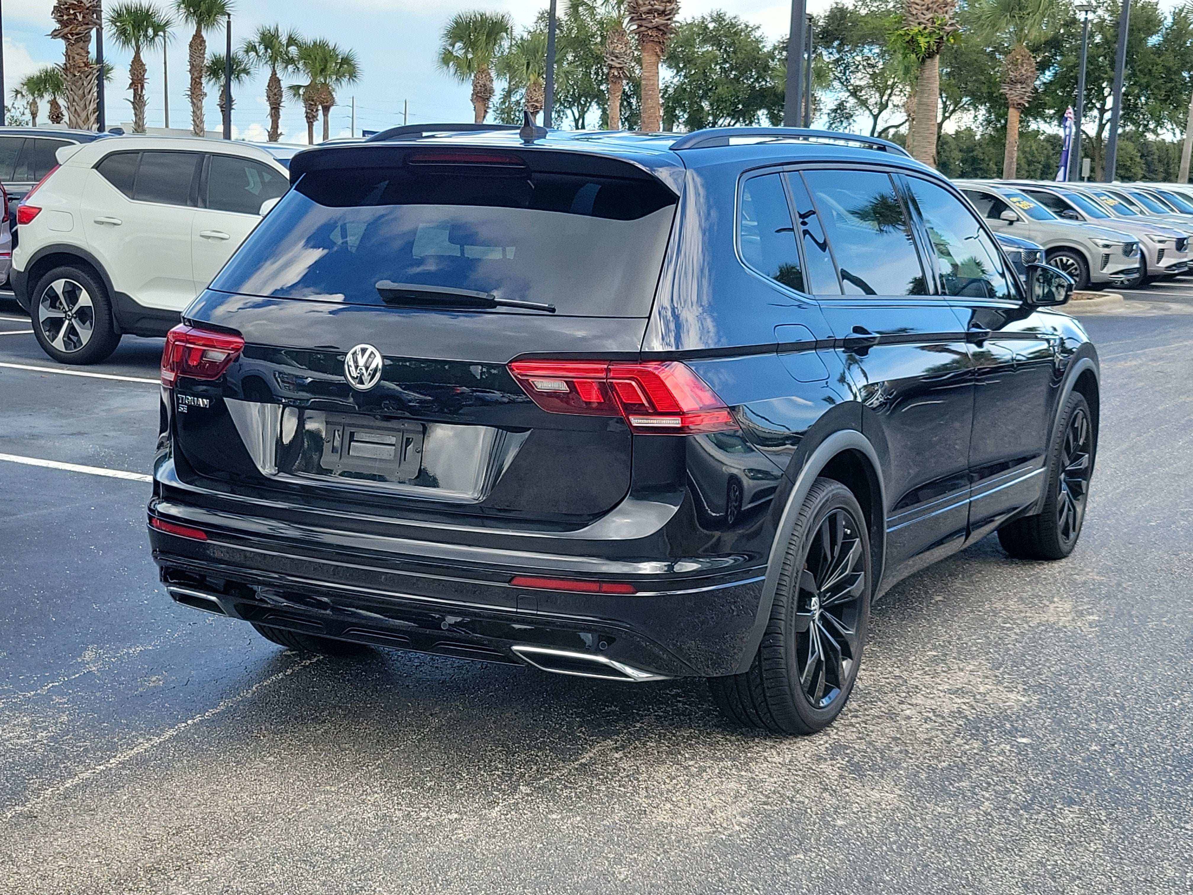 2021 Volkswagen Tiguan SE R-Line Black