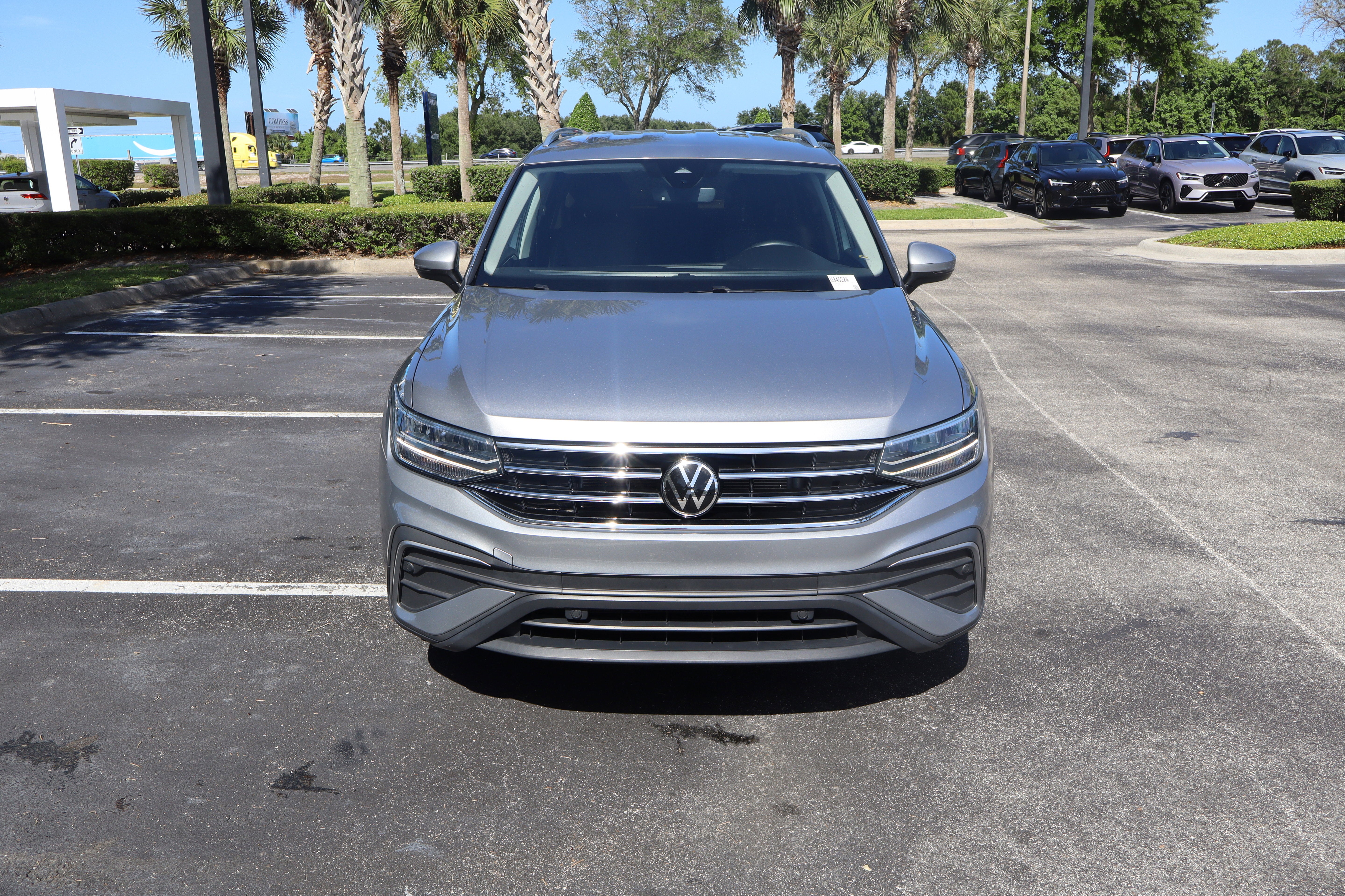 2023 Volkswagen Tiguan SE