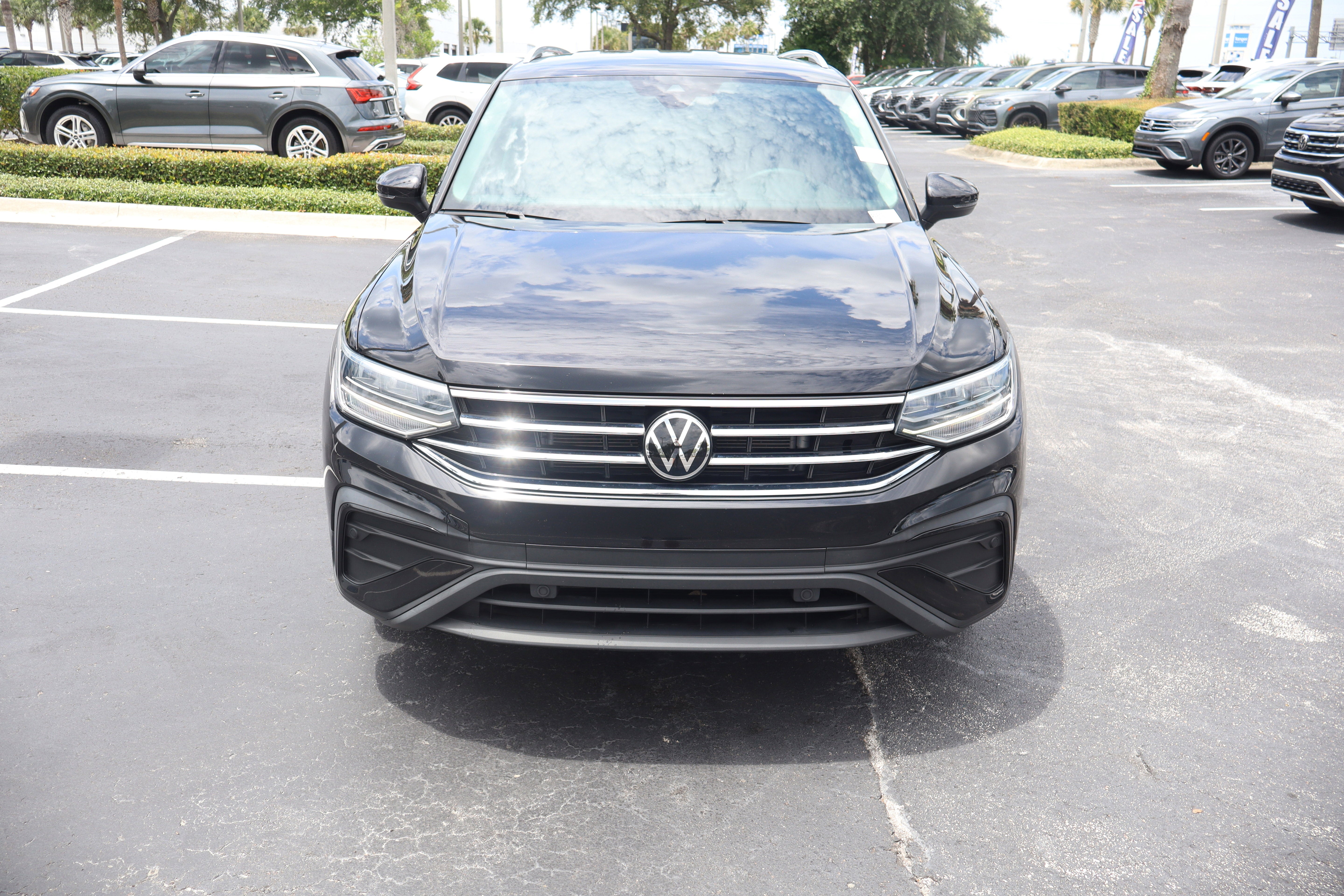 2023 Volkswagen Tiguan SE