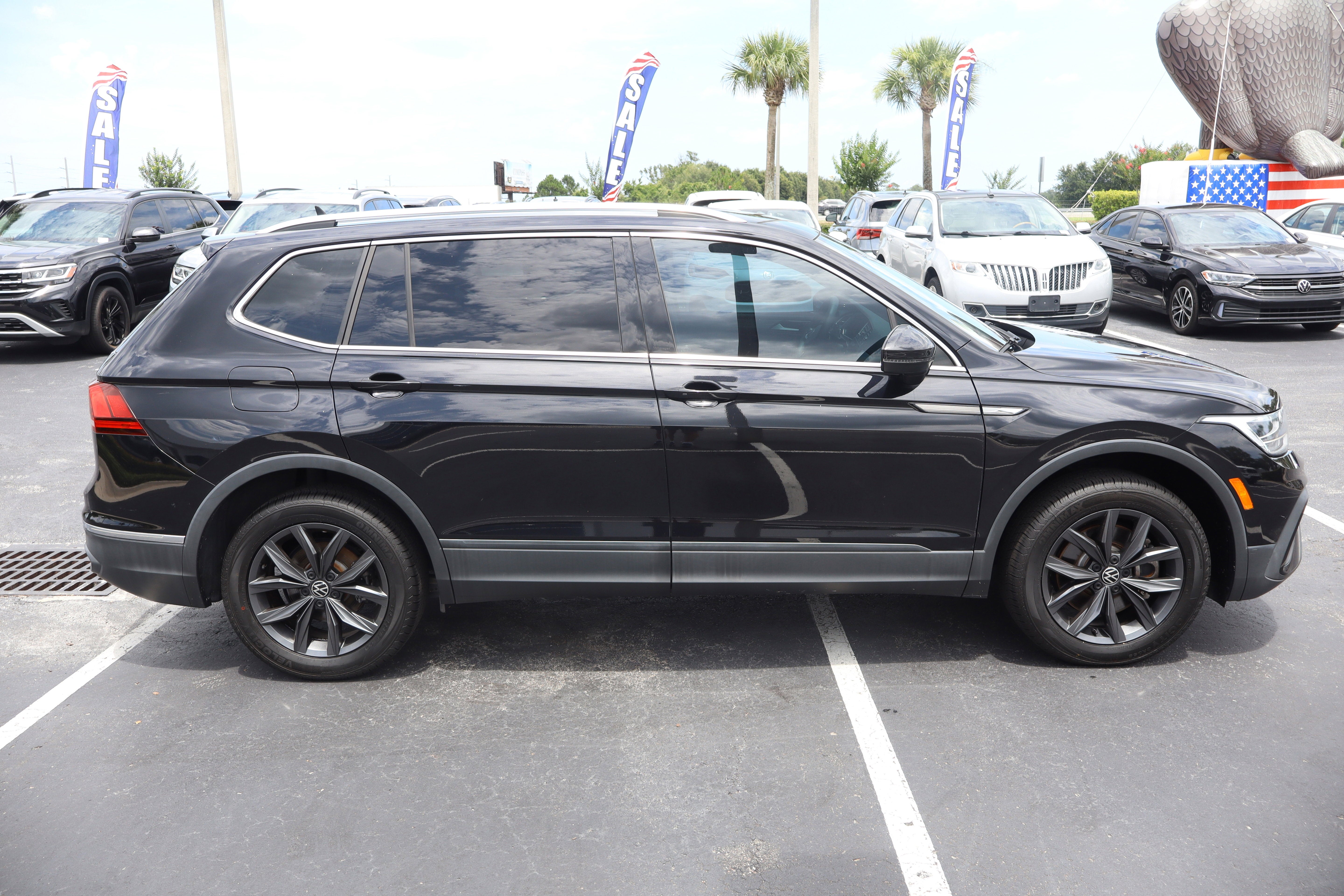 2023 Volkswagen Tiguan SE