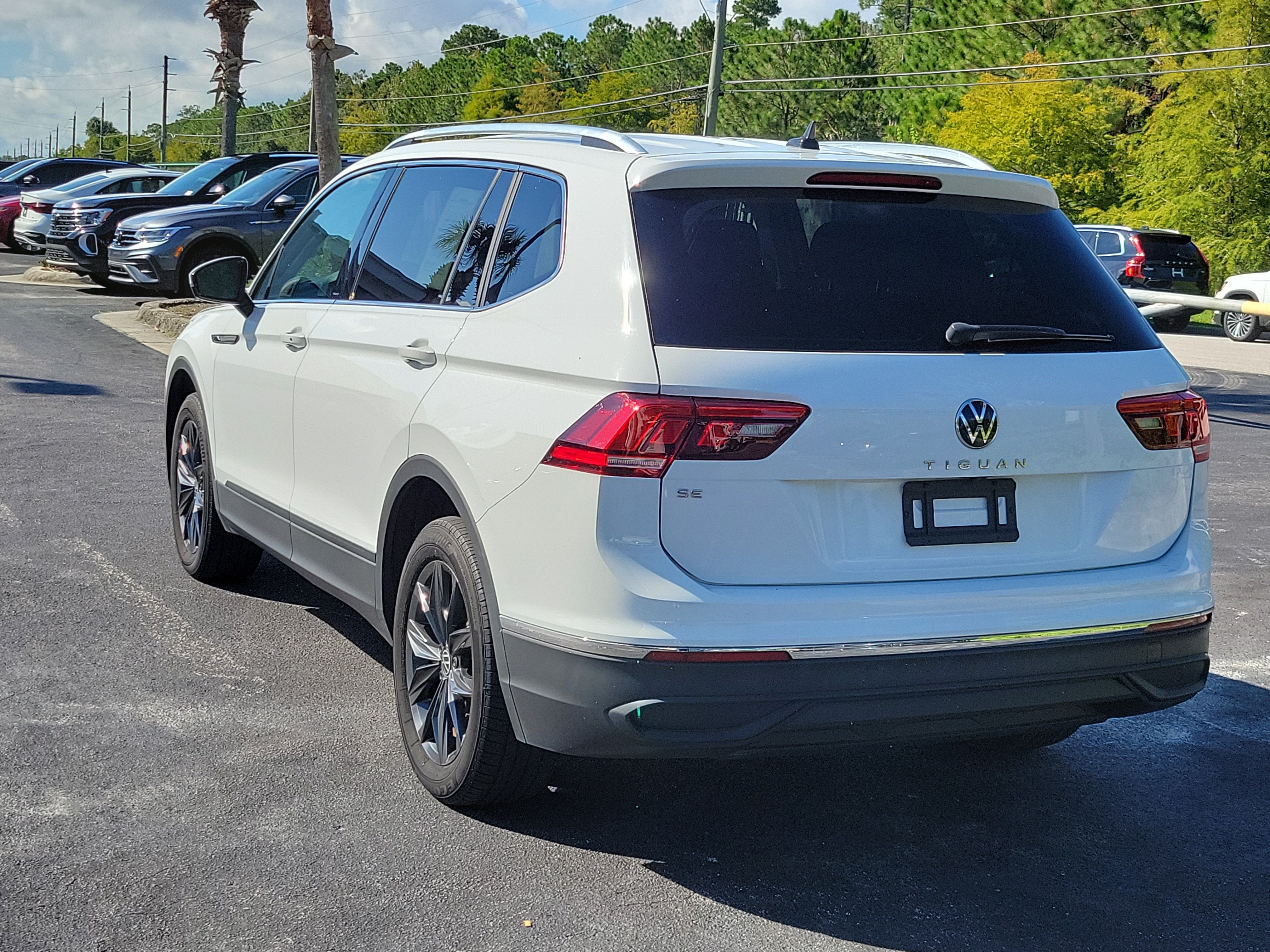 2022 Volkswagen Tiguan SE