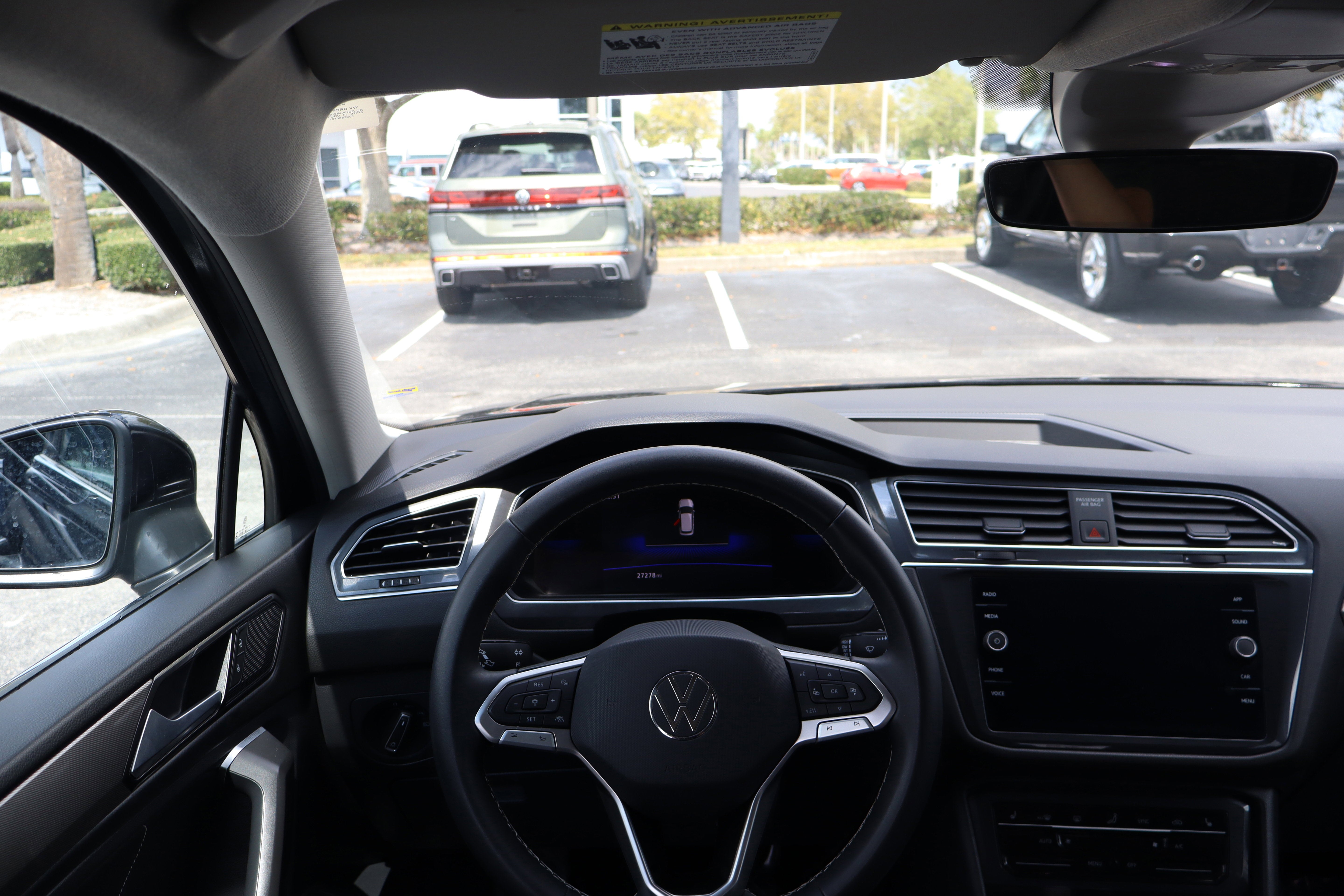 2023 Volkswagen Tiguan SE