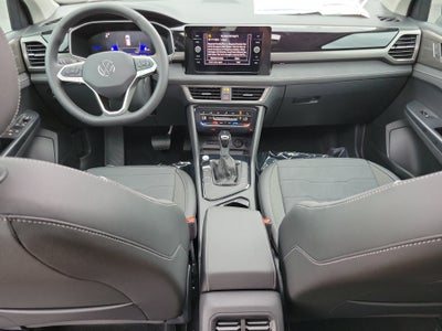 2026 Volkswagen Taos SE Black