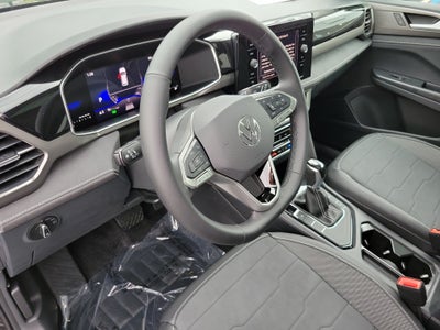 2026 Volkswagen Taos SE Black