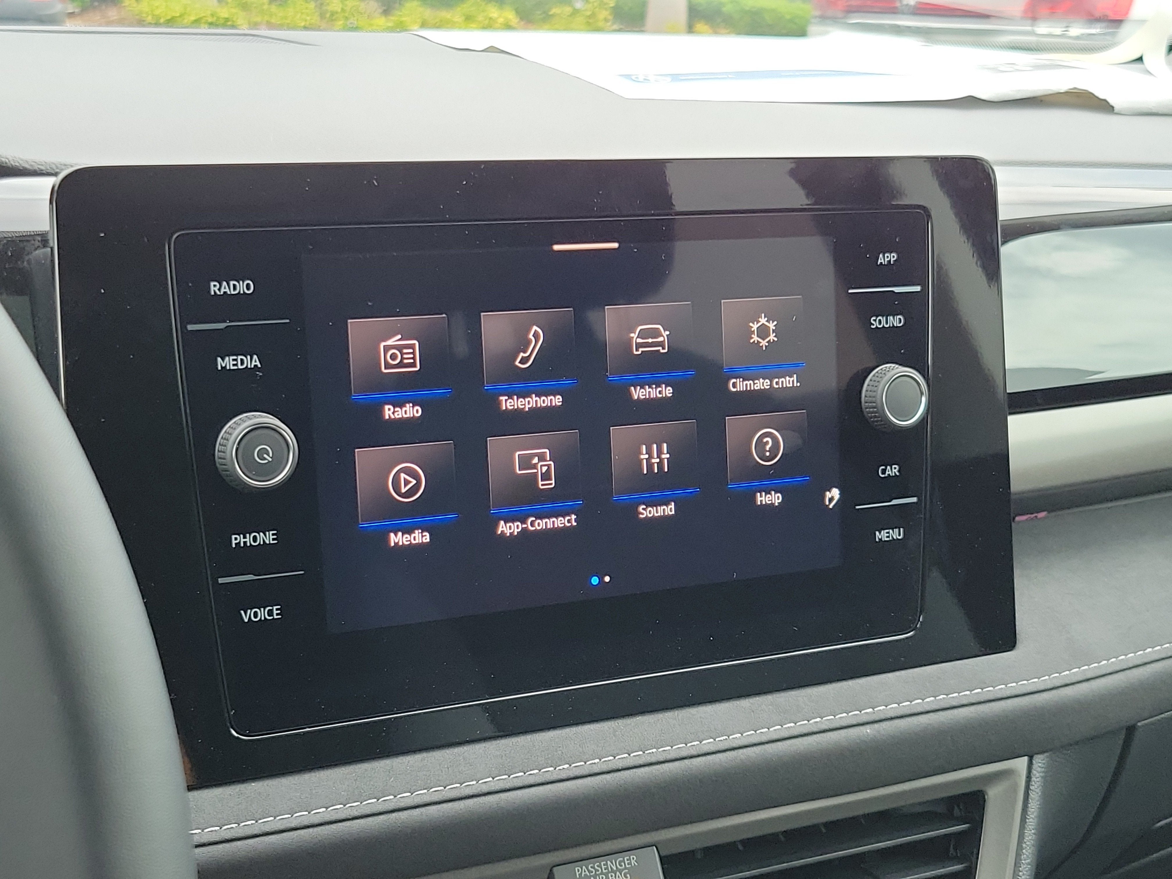 2026 Volkswagen Taos SE Black