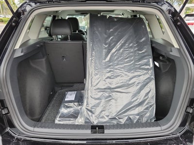 2026 Volkswagen Taos SE Black