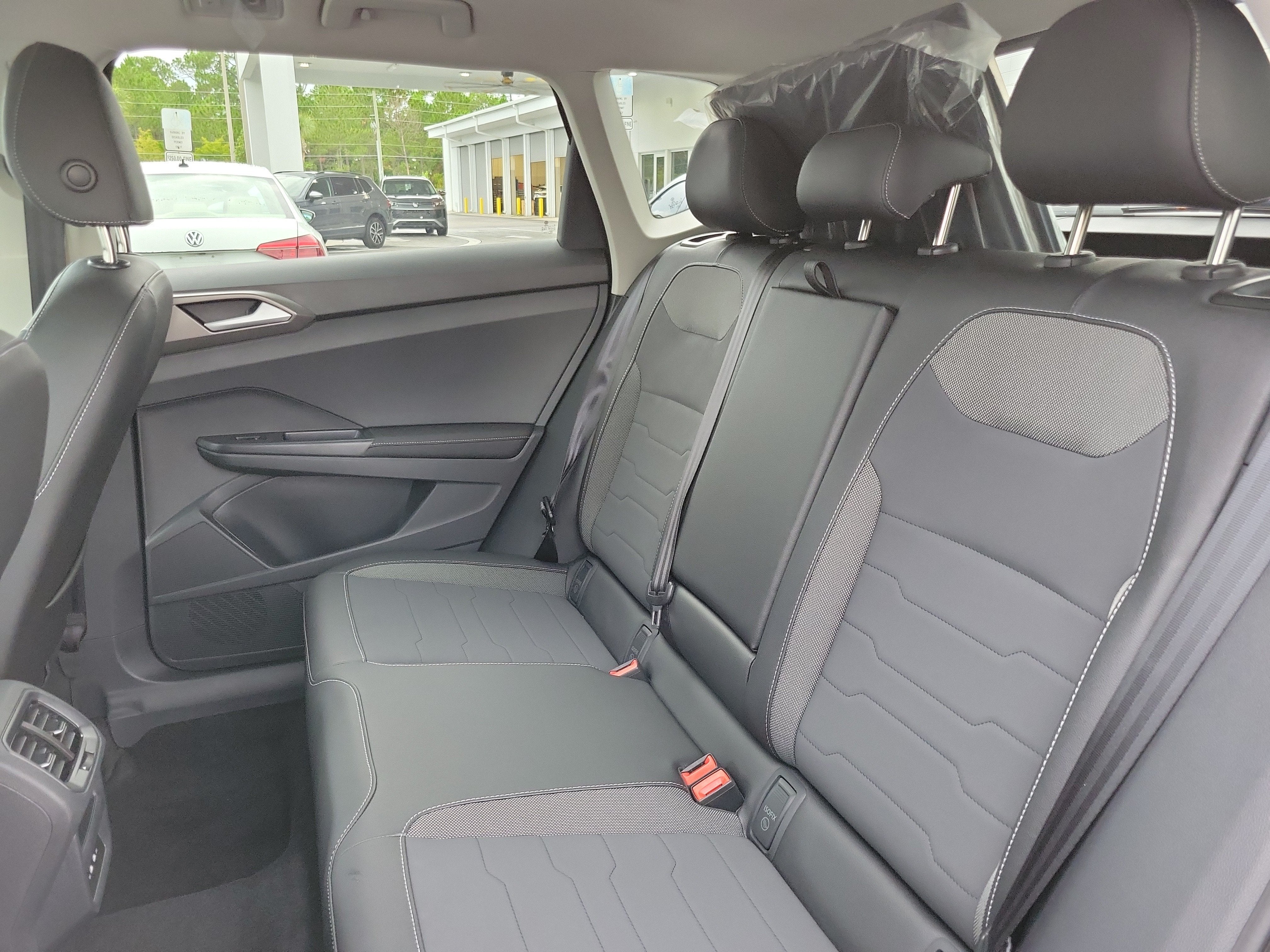 2026 Volkswagen Taos SE Black